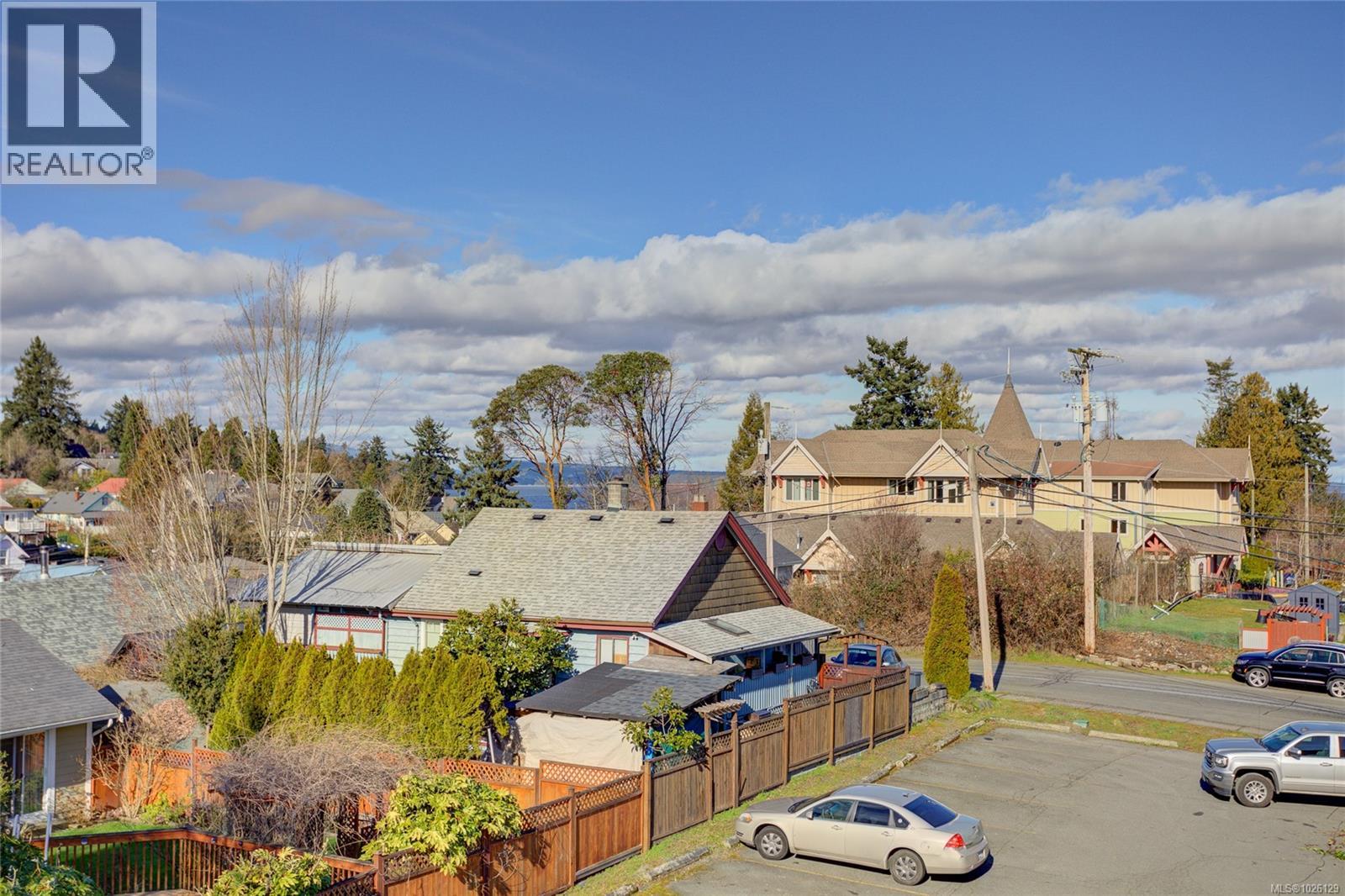 403 9876 Esplanade St, Chemainus