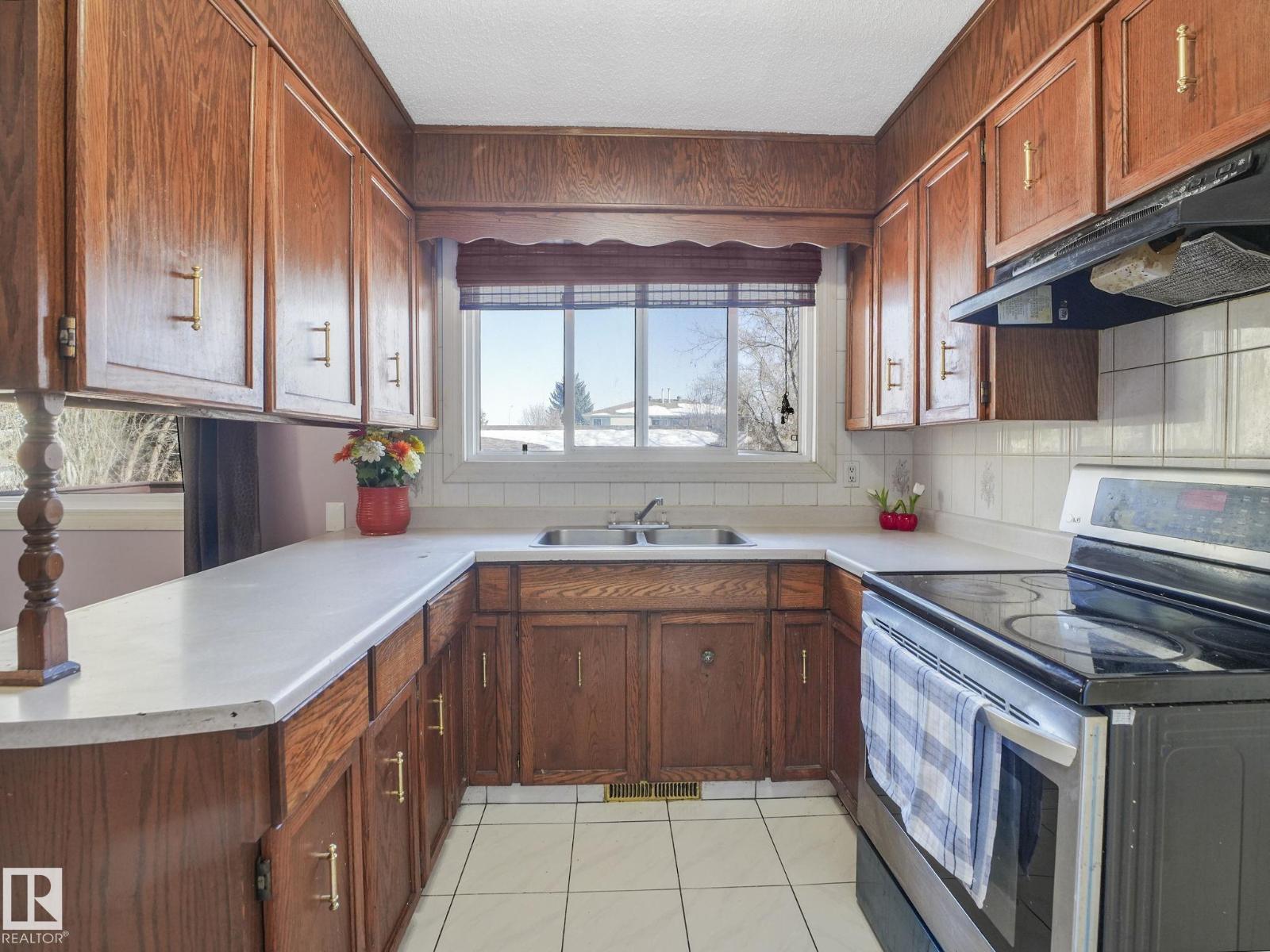 16531 116 ST NW, Edmonton