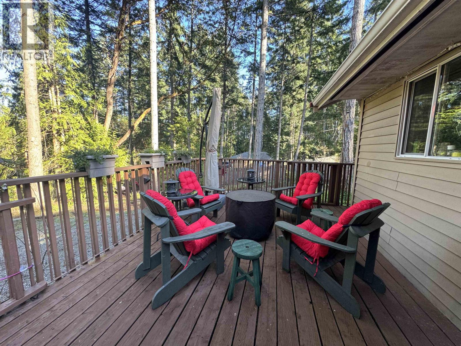 559 BLITZ ROAD, Mayne Island