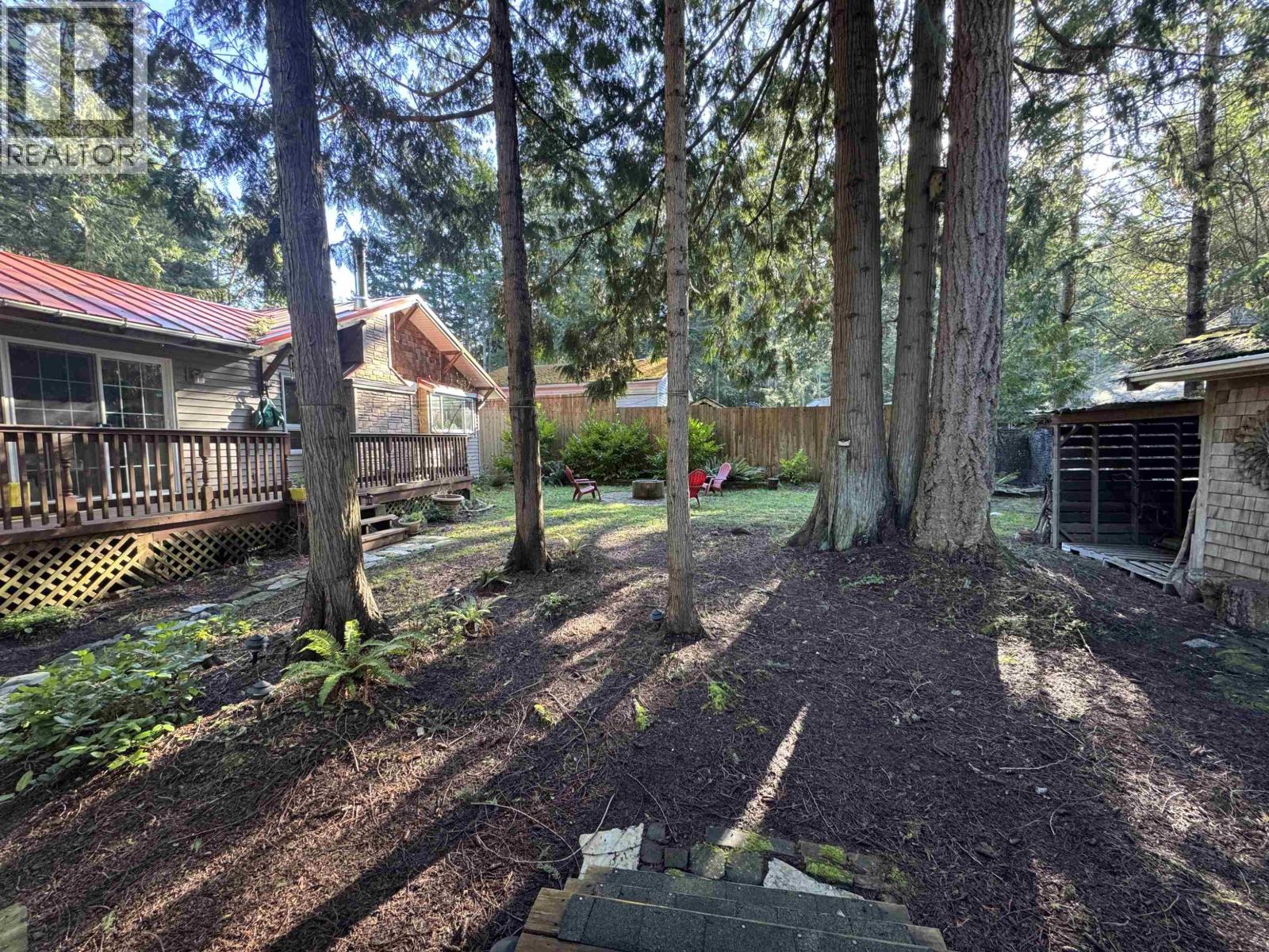 559 BLITZ ROAD, Mayne Island