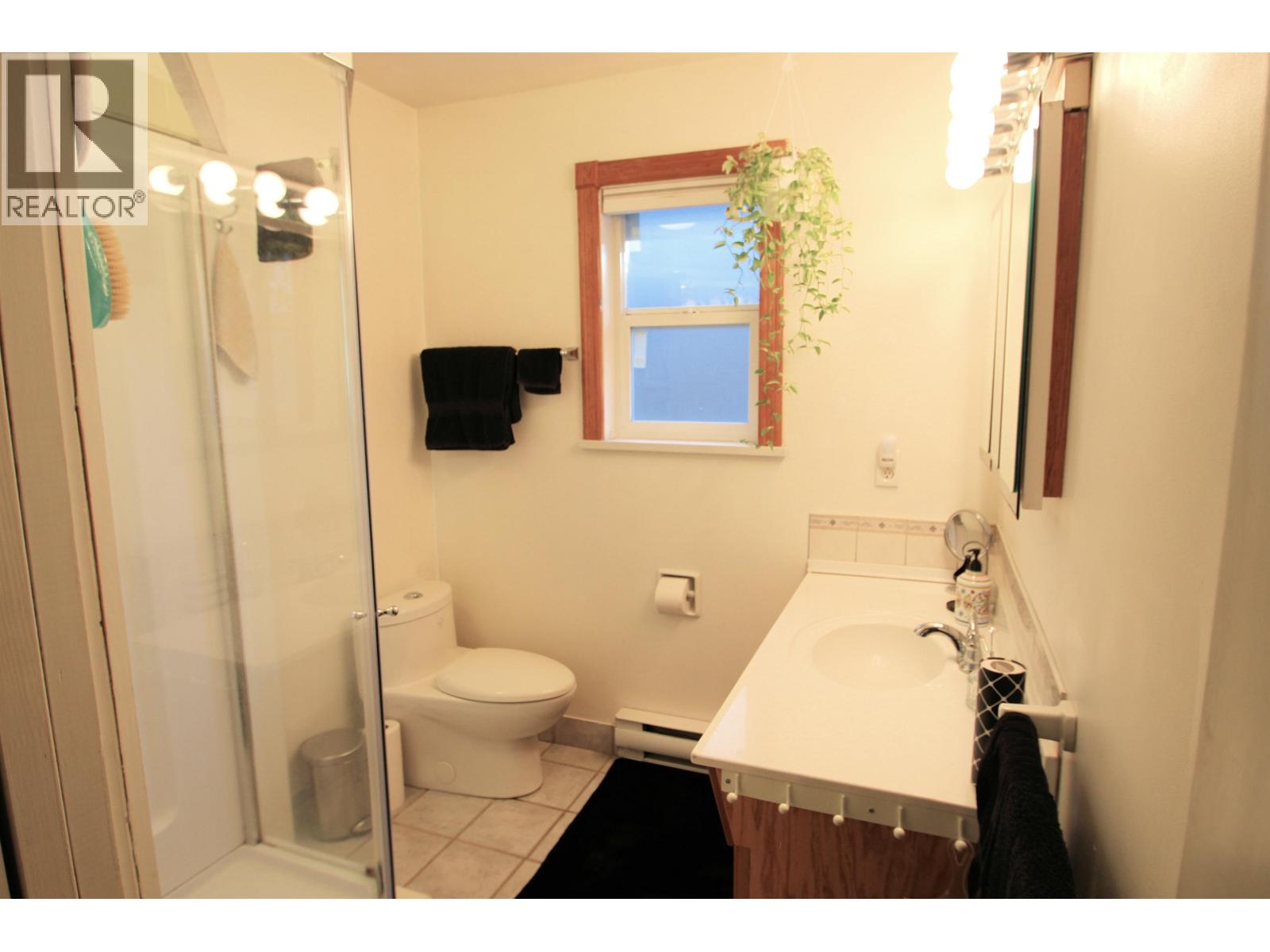 559 BLITZ ROAD, Mayne Island