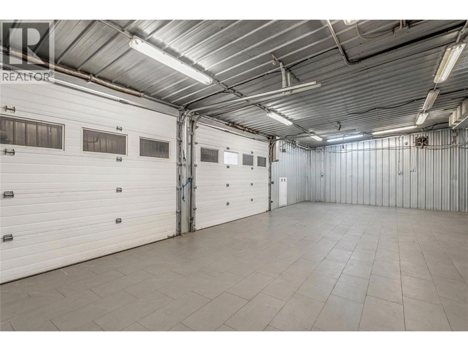  1685 Rutland Road North, Kelowna