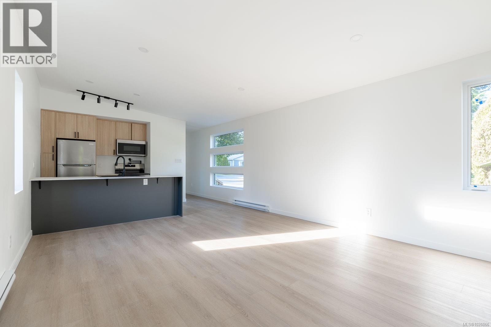 #15 5150 CHRISTIE RD - 18