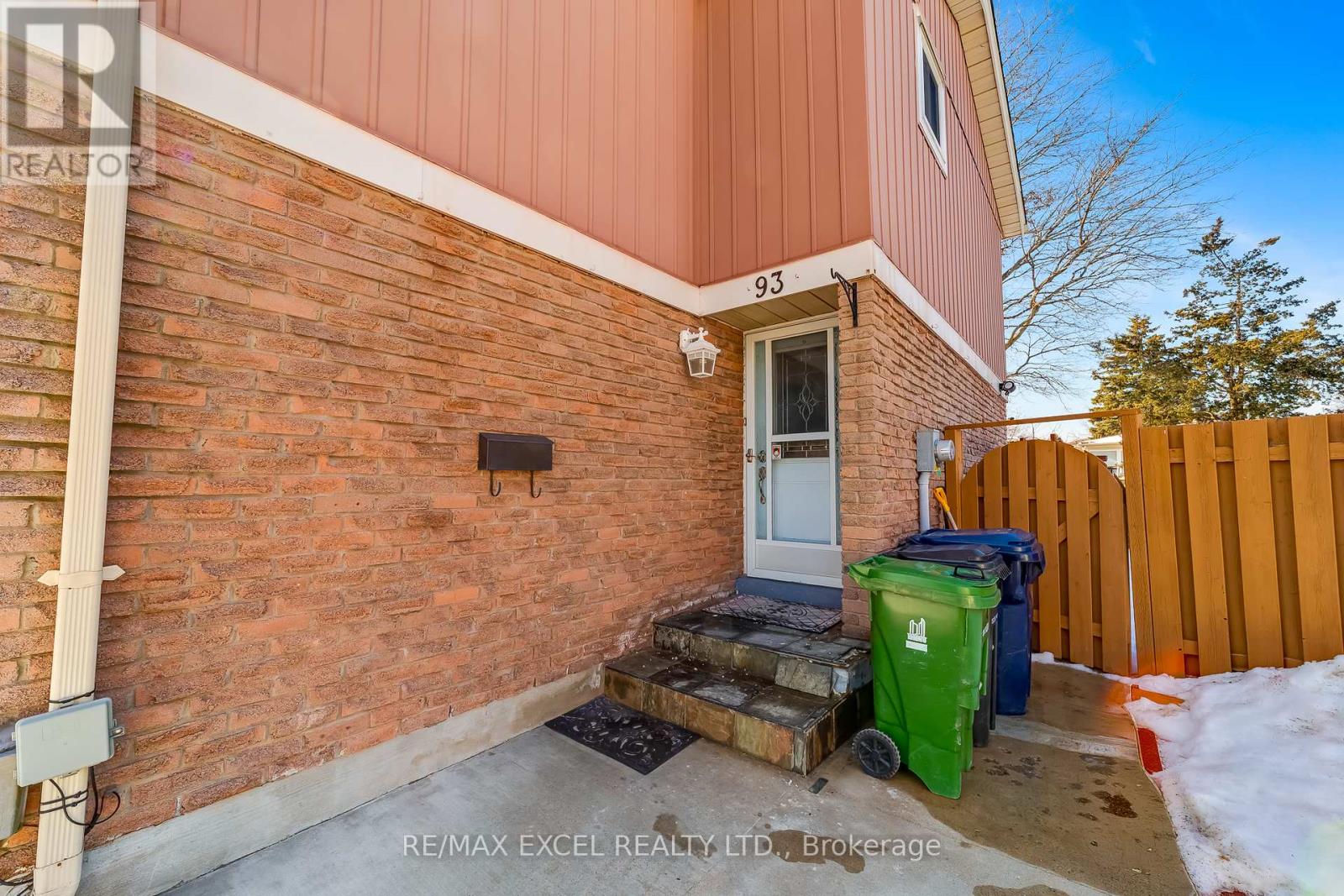 93 BRADSTONE SQUARE - Photo 3 of 24, Toronto (Malvern), Ontario