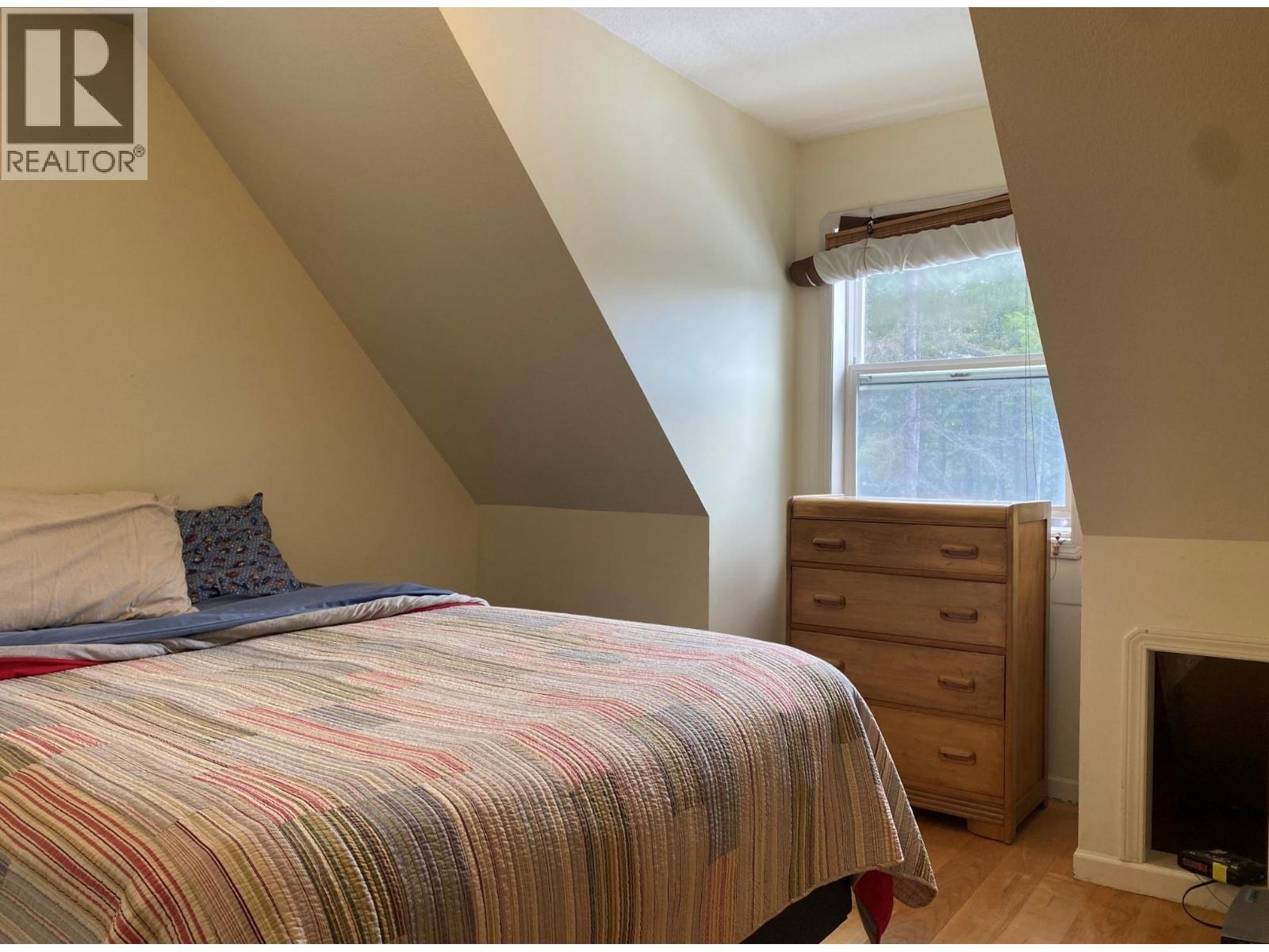 10625 GRANBY Road, Grand Forks