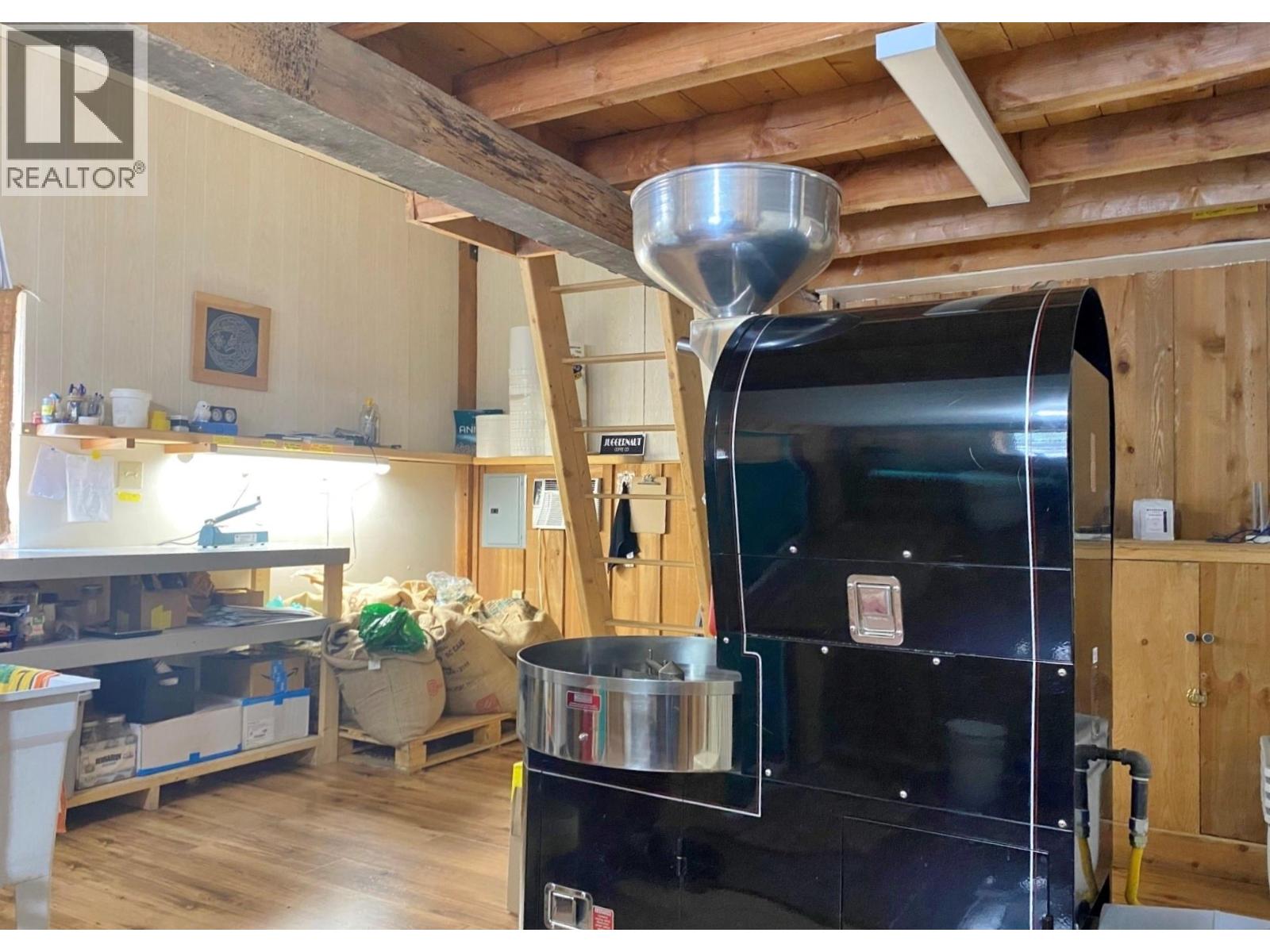 10625 GRANBY Road, Grand Forks