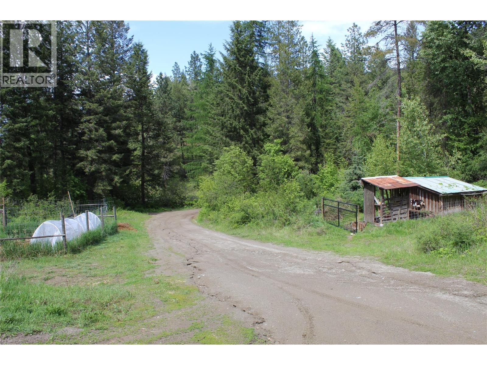 10625 GRANBY Road, Grand Forks