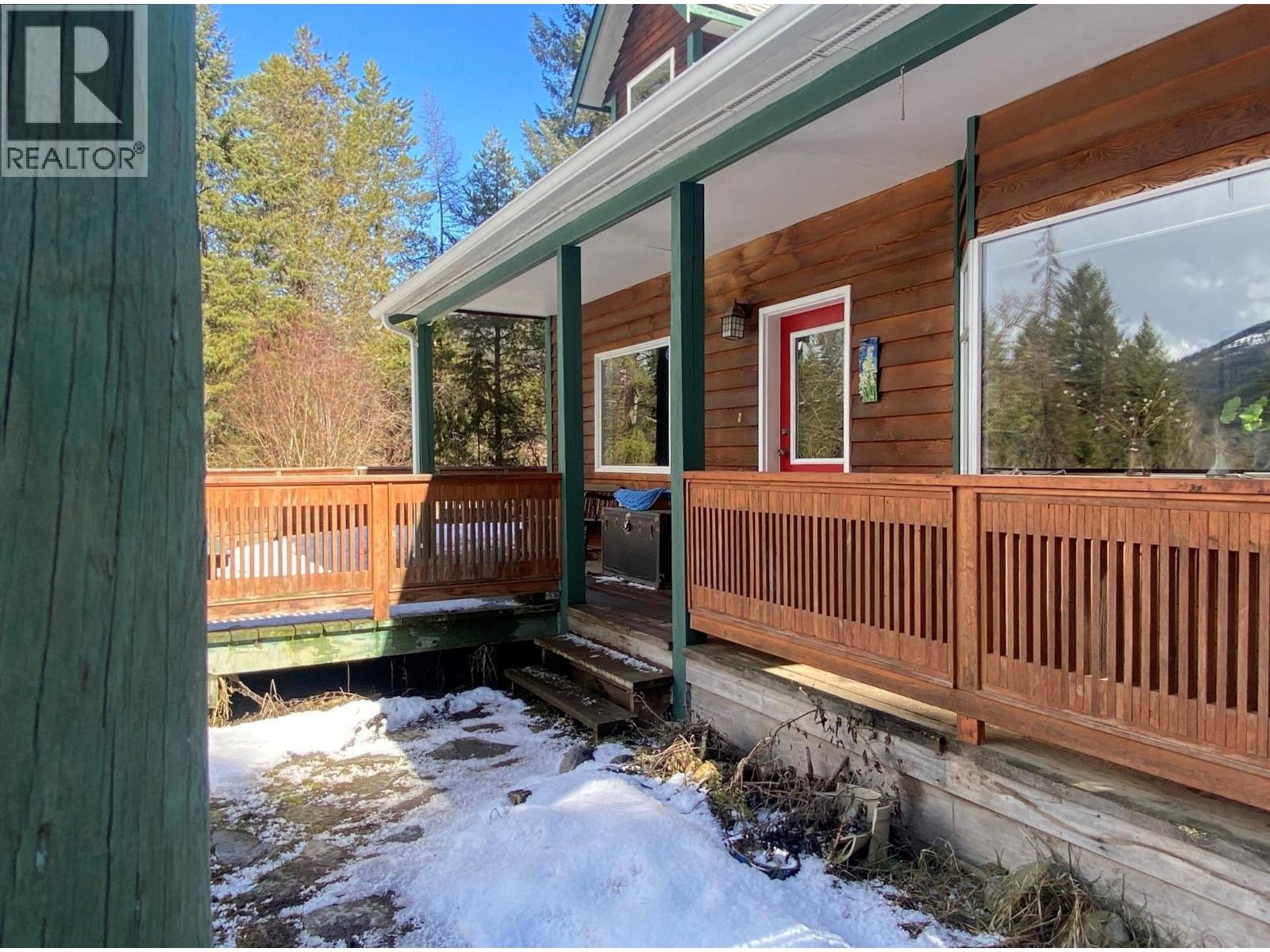 10625 GRANBY Road, Grand Forks