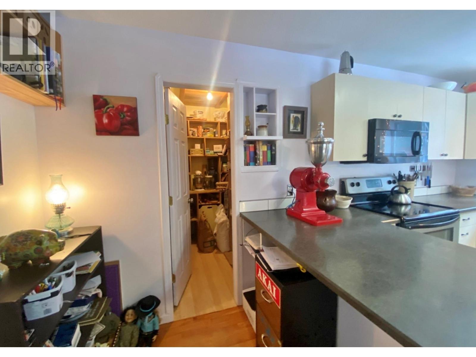 10625 GRANBY Road, Grand Forks