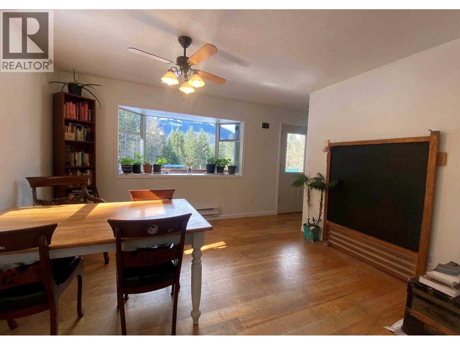 10625 GRANBY Road, Grand Forks