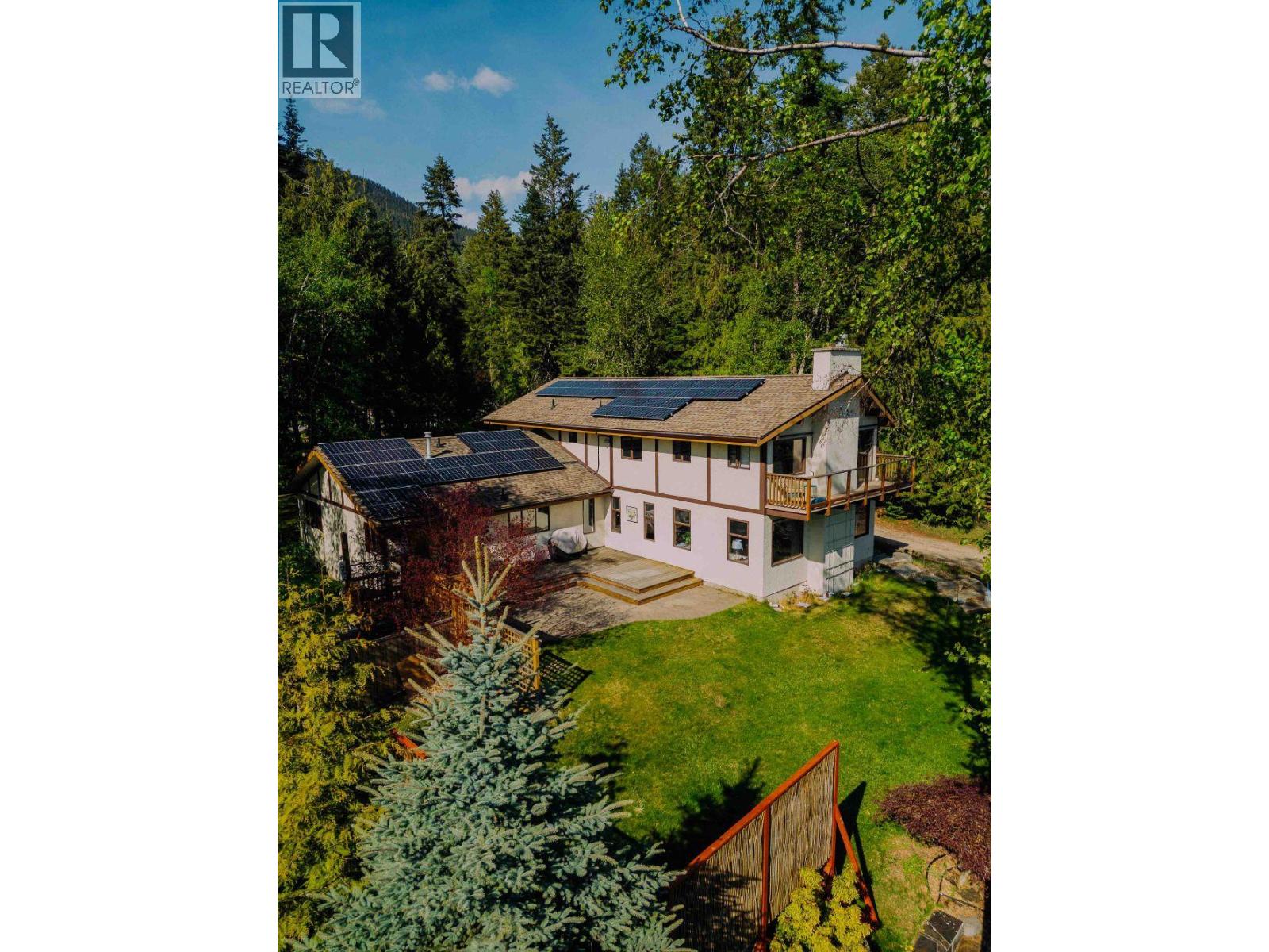 3946 MACGREGOR ROAD W - 8