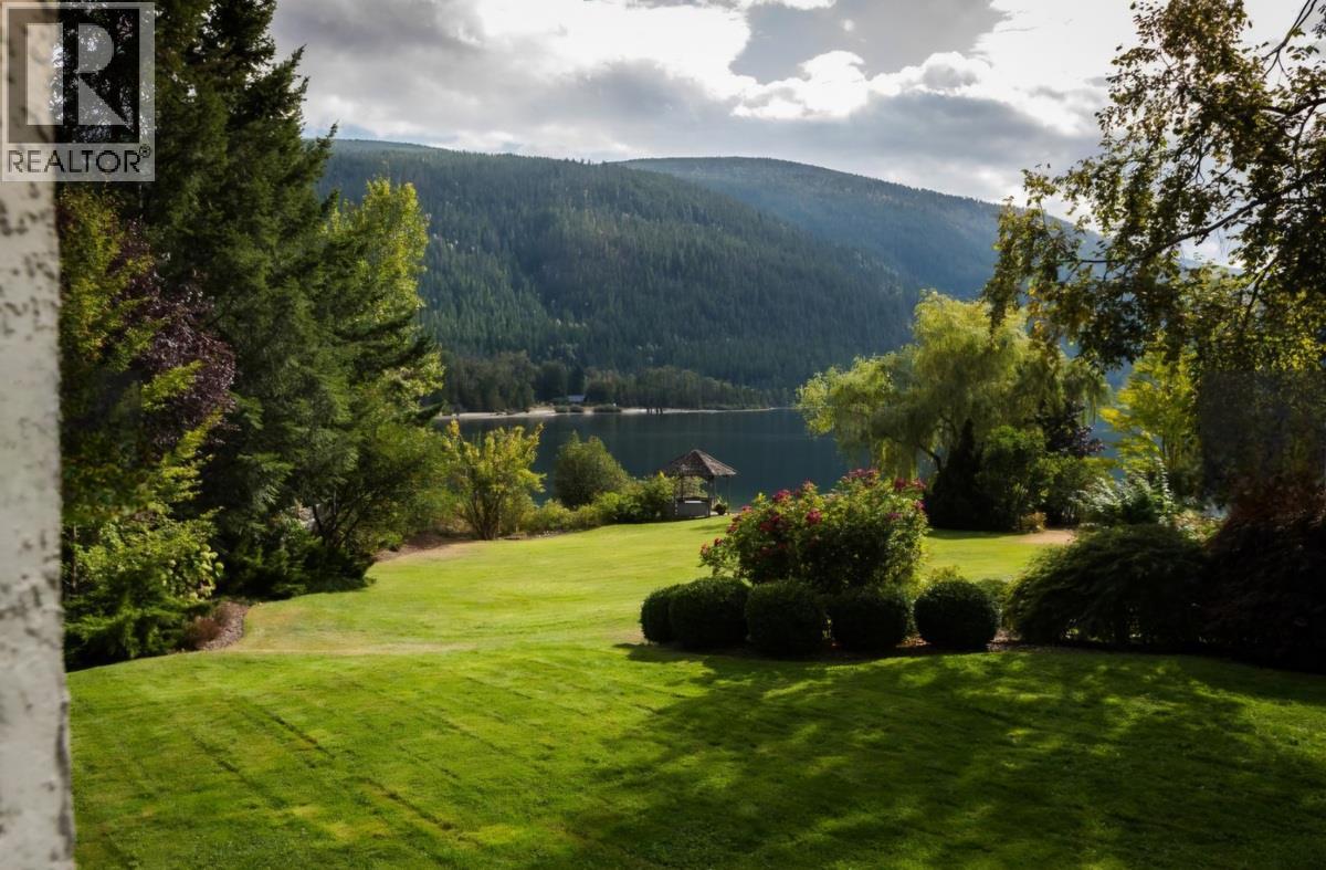 3946 MACGREGOR ROAD W - 31