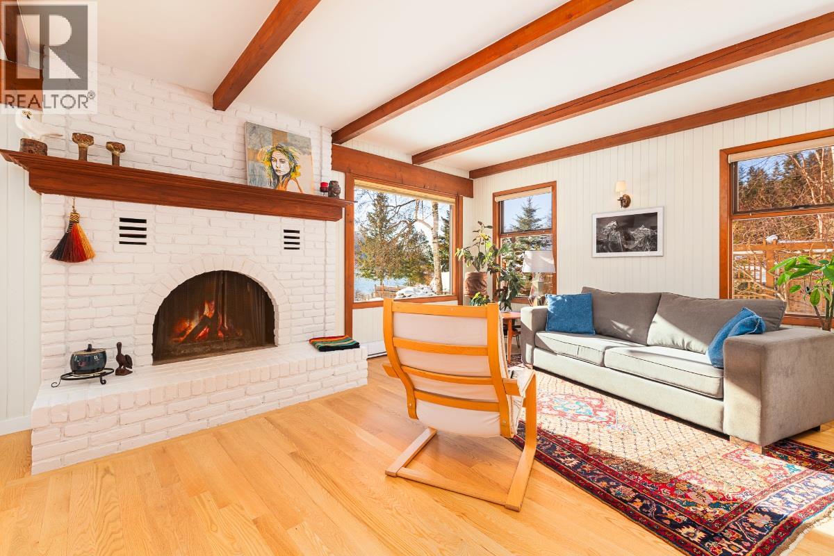 3946 MACGREGOR ROAD W - 28