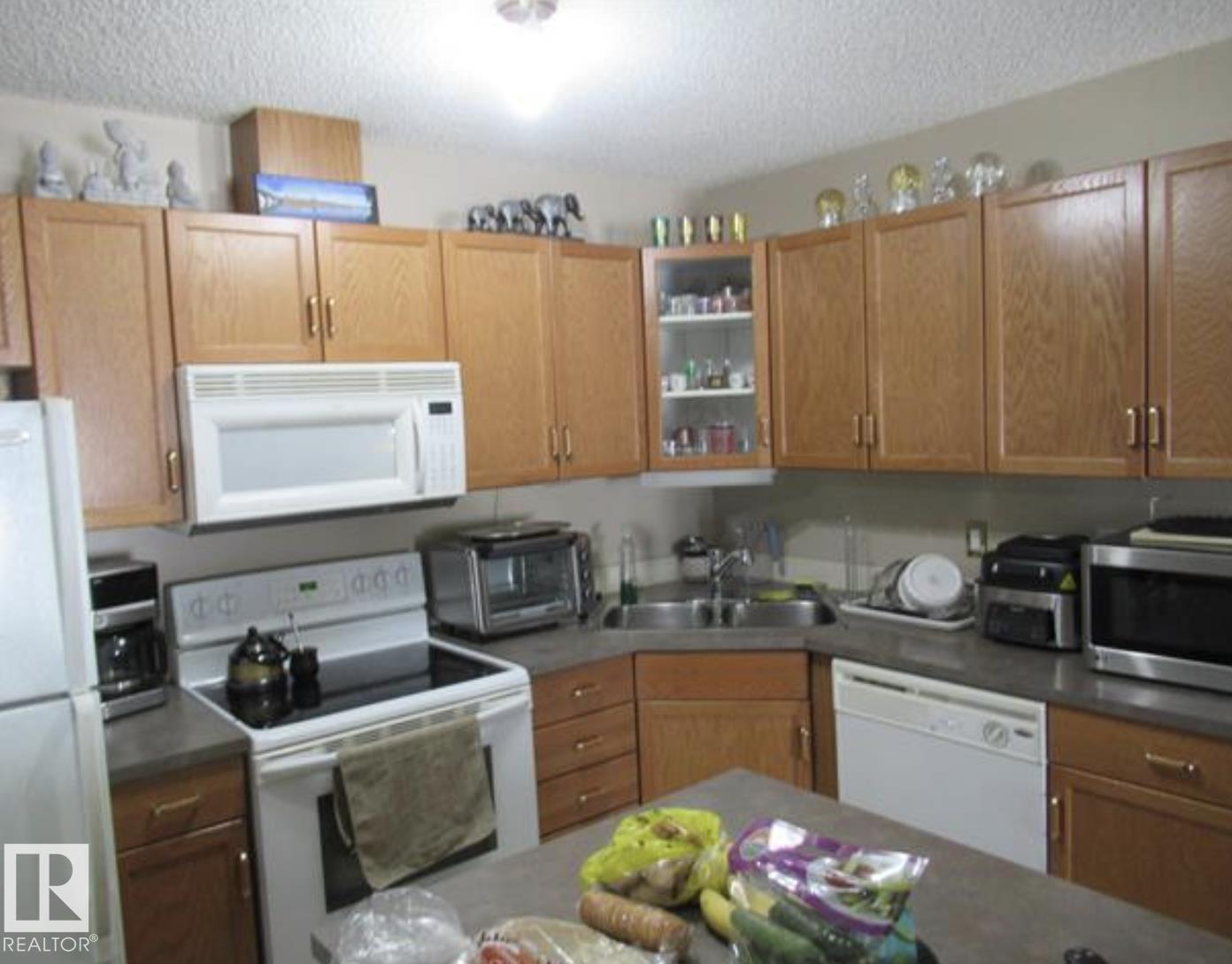 #138 16311 95 ST NW, Edmonton