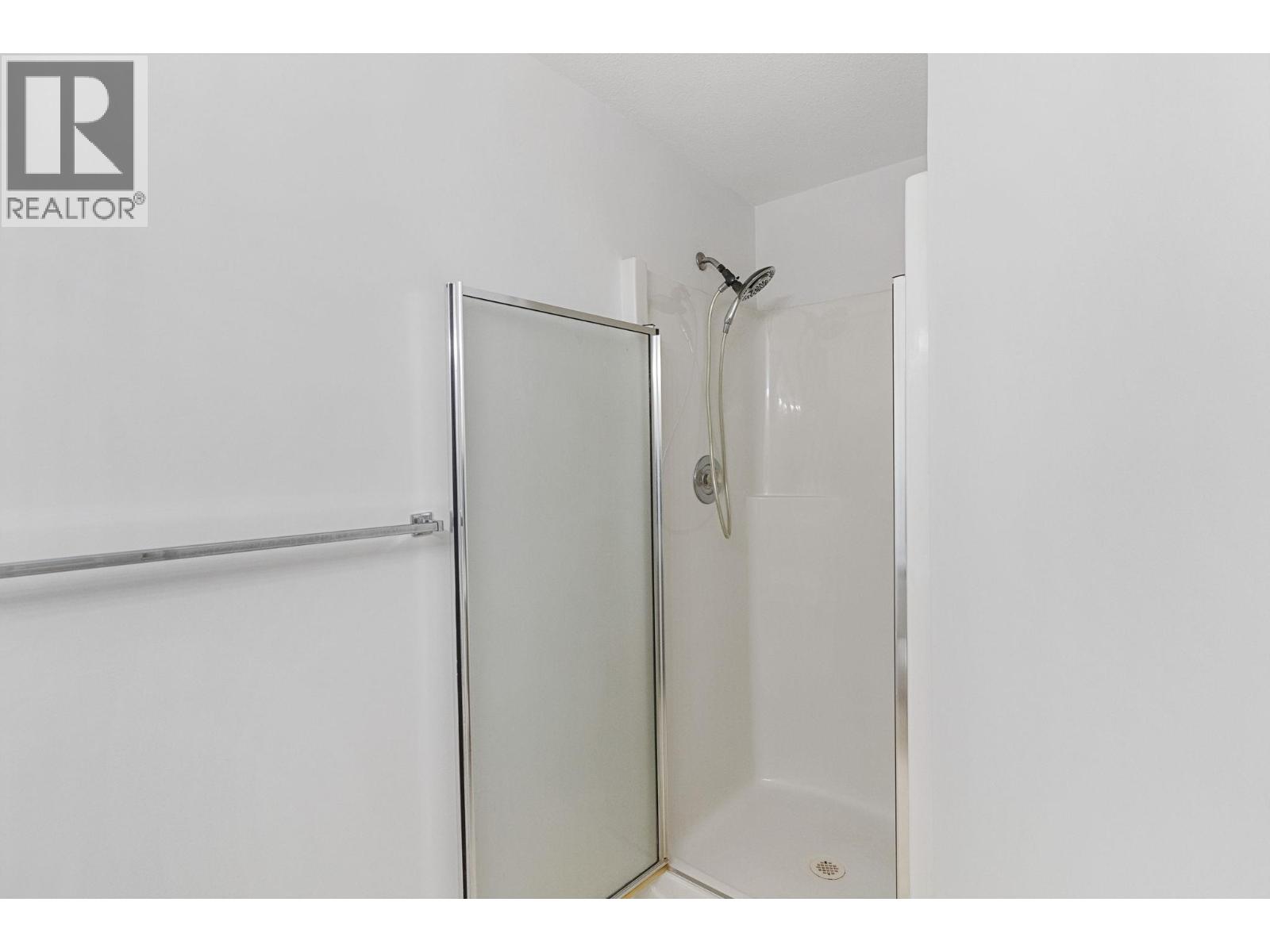 4 7841 Highway 97 N Highway, Kelowna