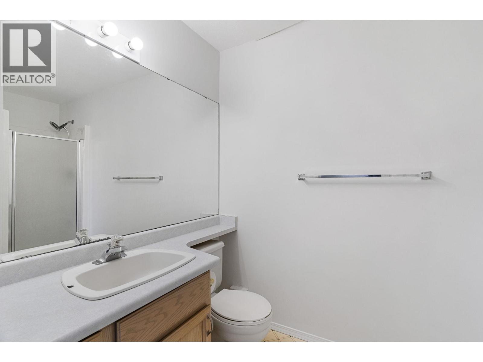 4 7841 Highway 97 N Highway, Kelowna