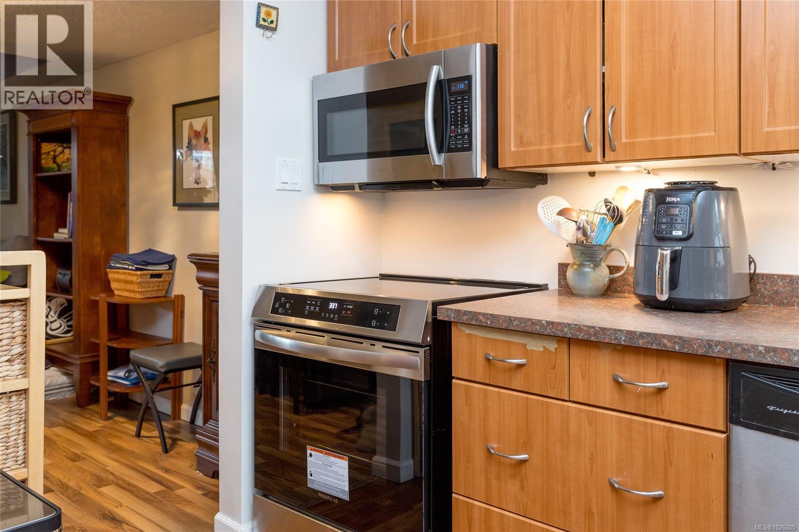 11 333 Robert Street, Victoria