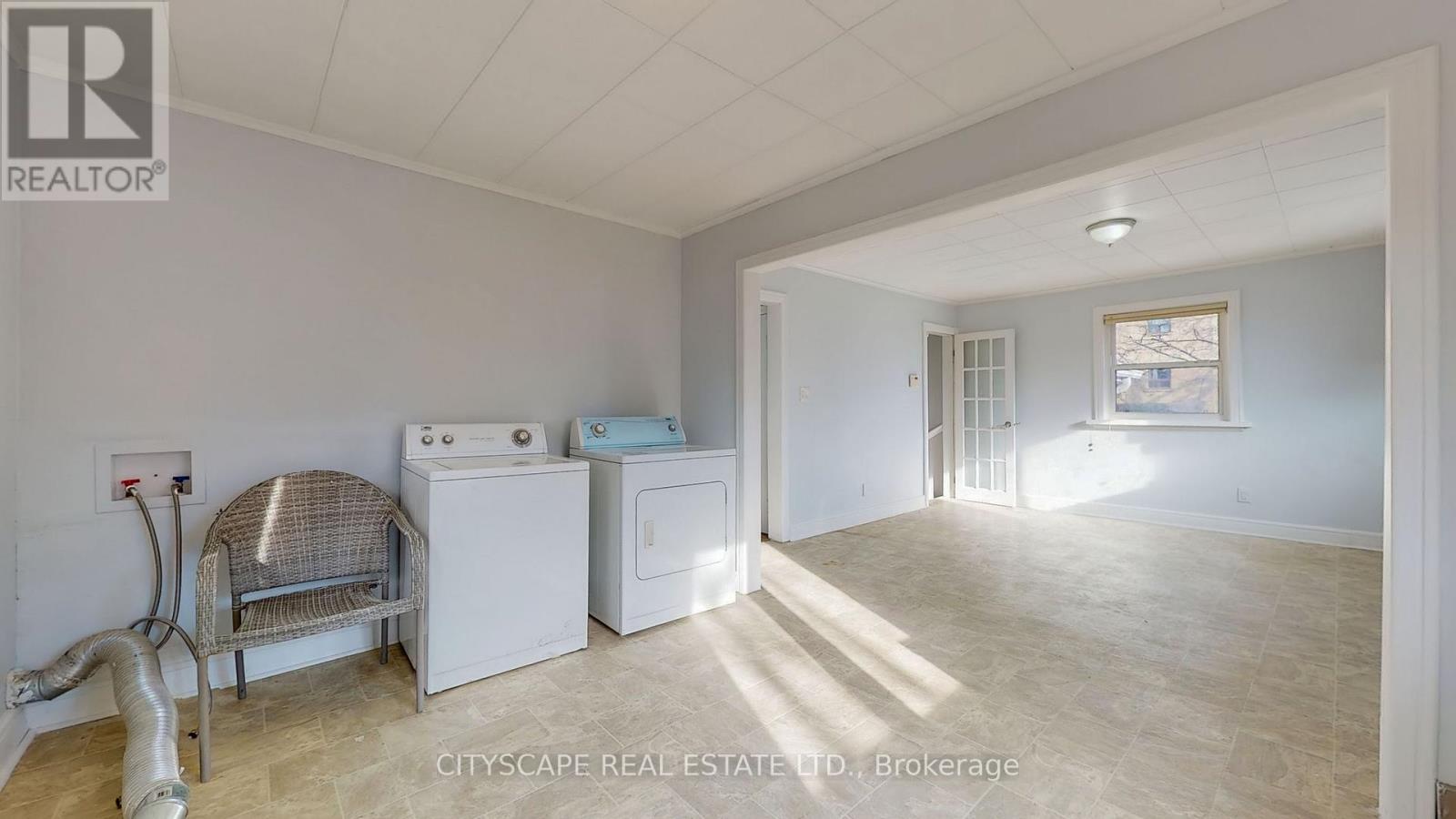 39 WOODWARD AVENUE - 15