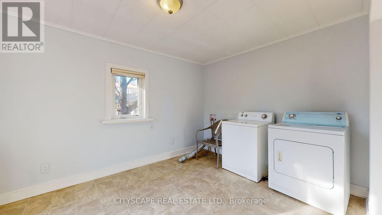 39 WOODWARD AVENUE - 16
