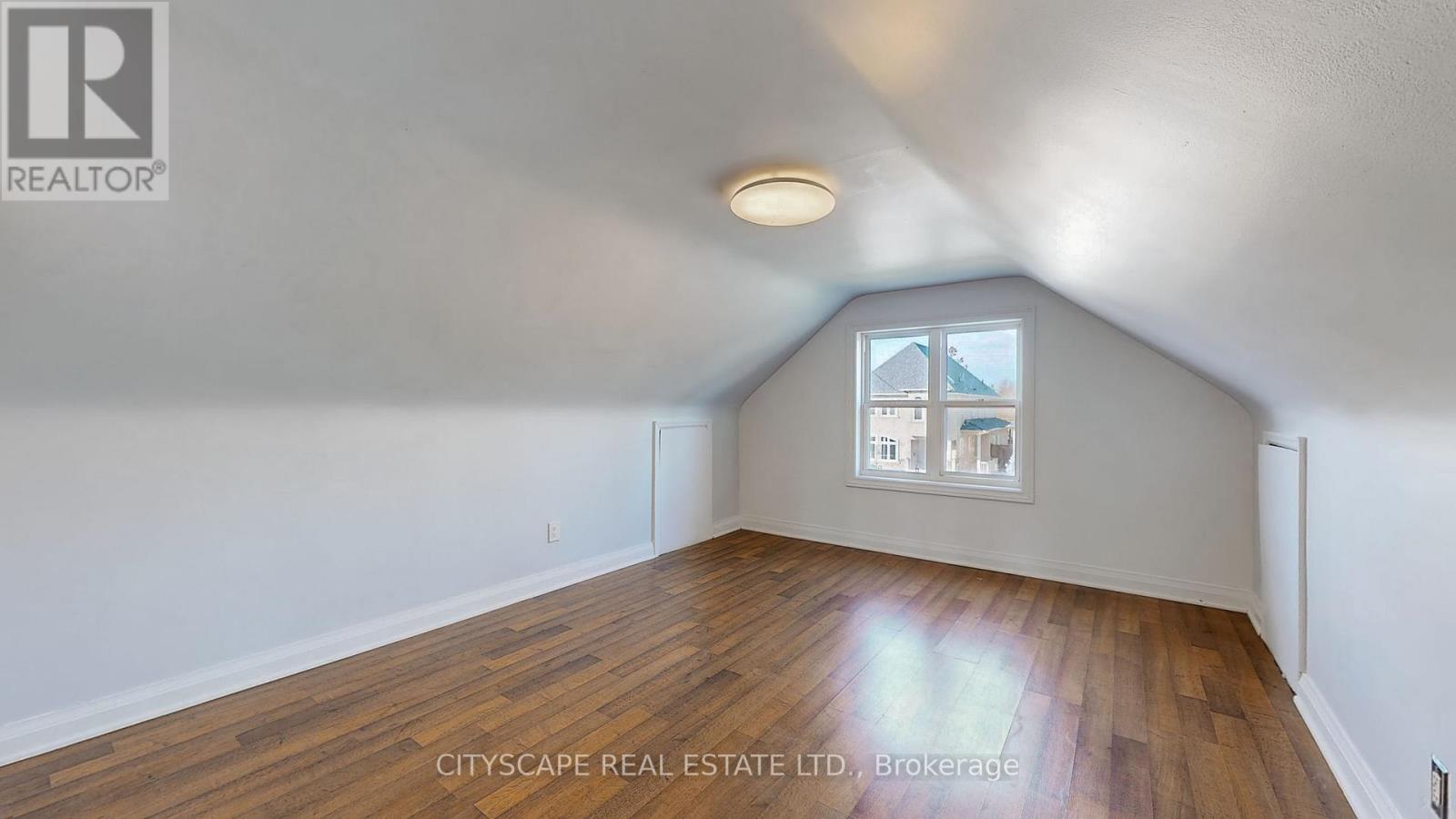 39 WOODWARD AVENUE - 24