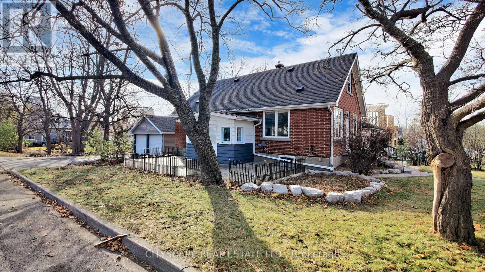 39 WOODWARD AVENUE - 3