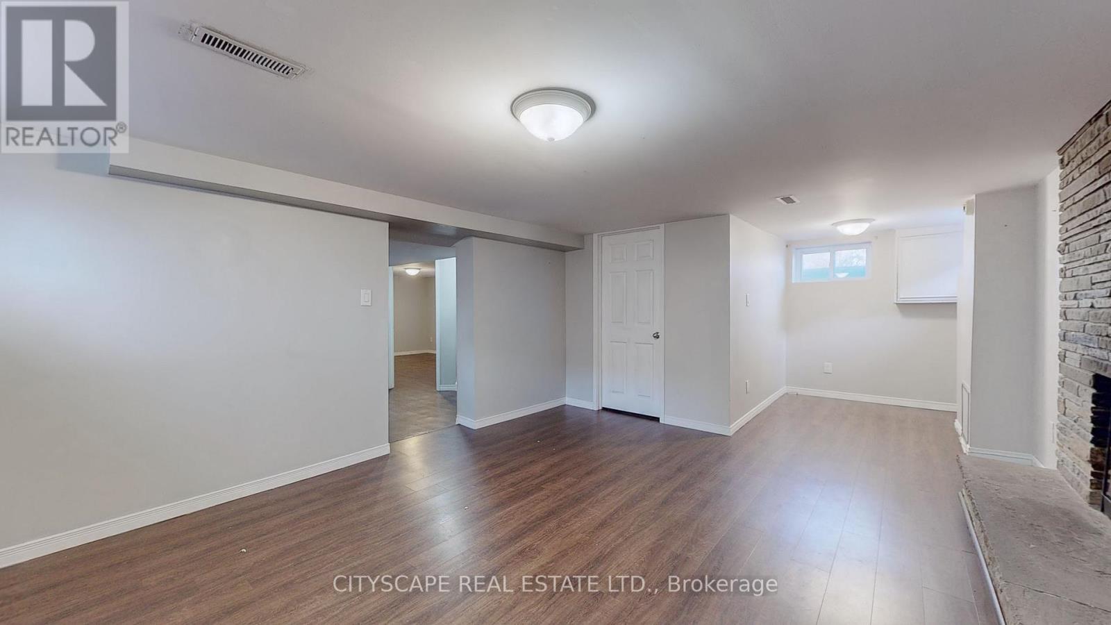 39 WOODWARD AVENUE - 30