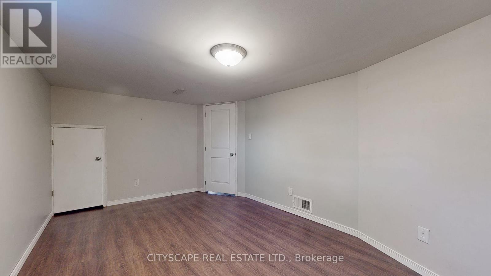 39 WOODWARD AVENUE - 34
