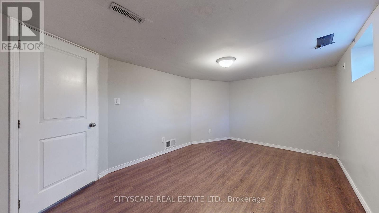 39 WOODWARD AVENUE - 35