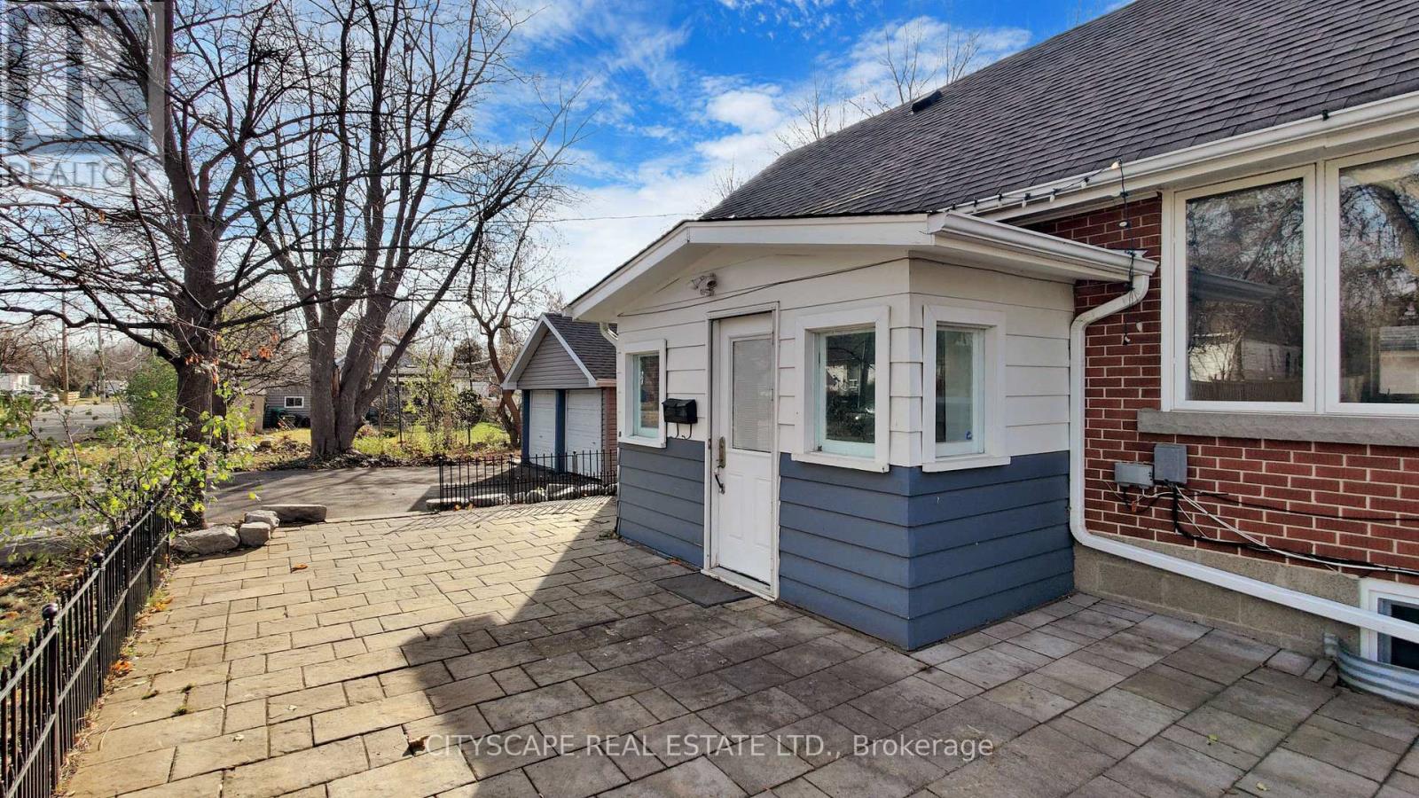 39 WOODWARD AVENUE - 4