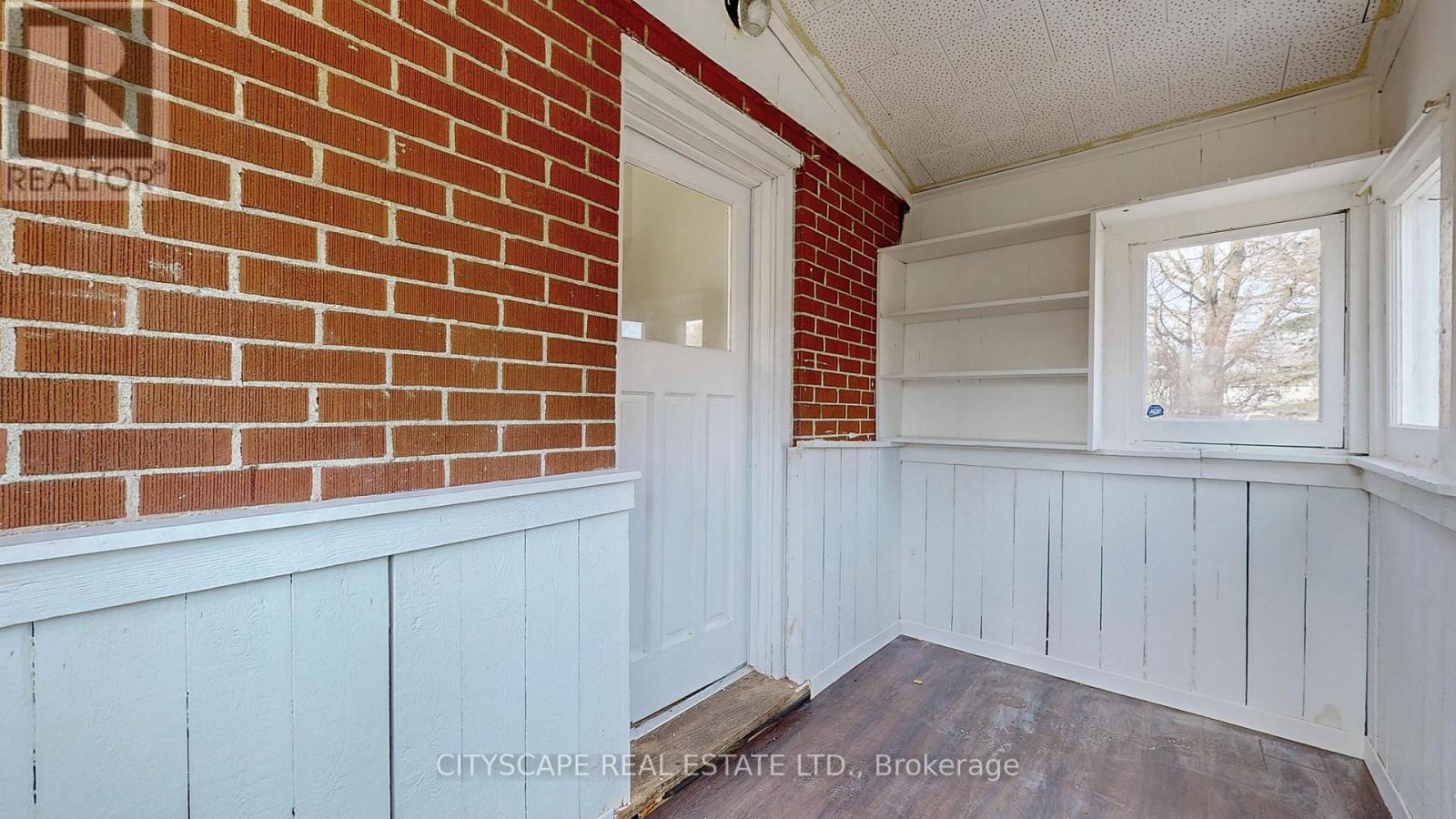 39 WOODWARD AVENUE - 6