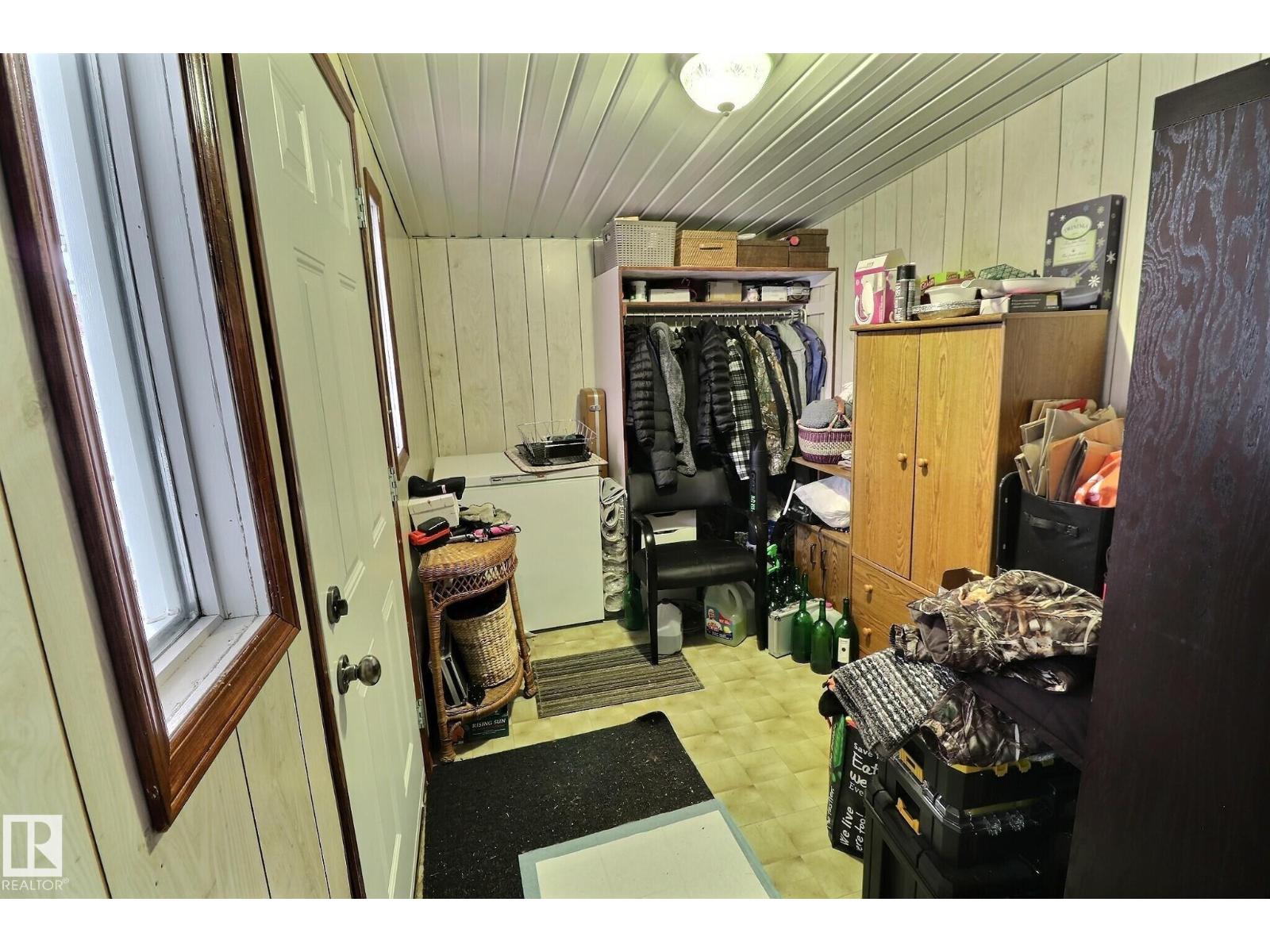 290 Juniper CR NW, Edmonton