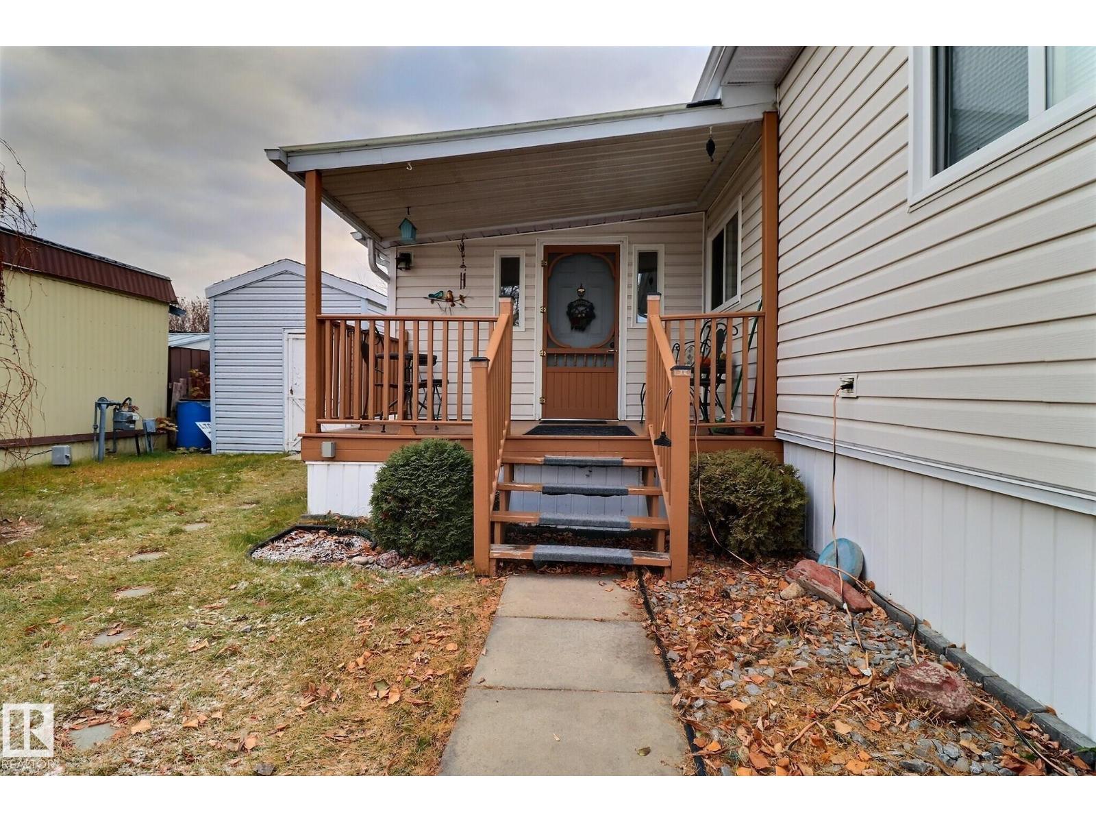 290 Juniper CR NW, Edmonton