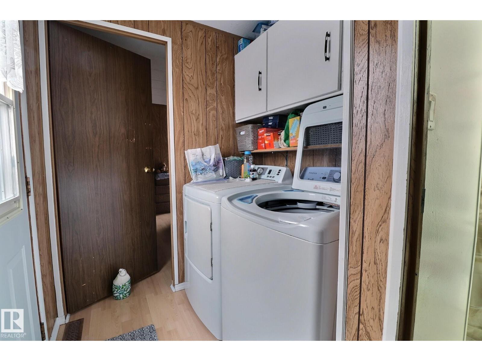 290 Juniper CR NW, Edmonton