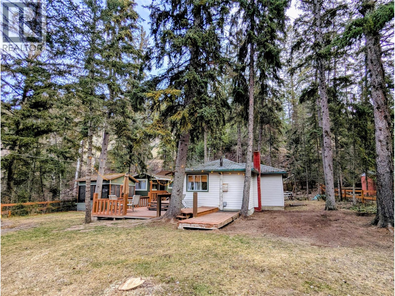 4878 Ogilvey Avenue, Fairmont Hot Springs