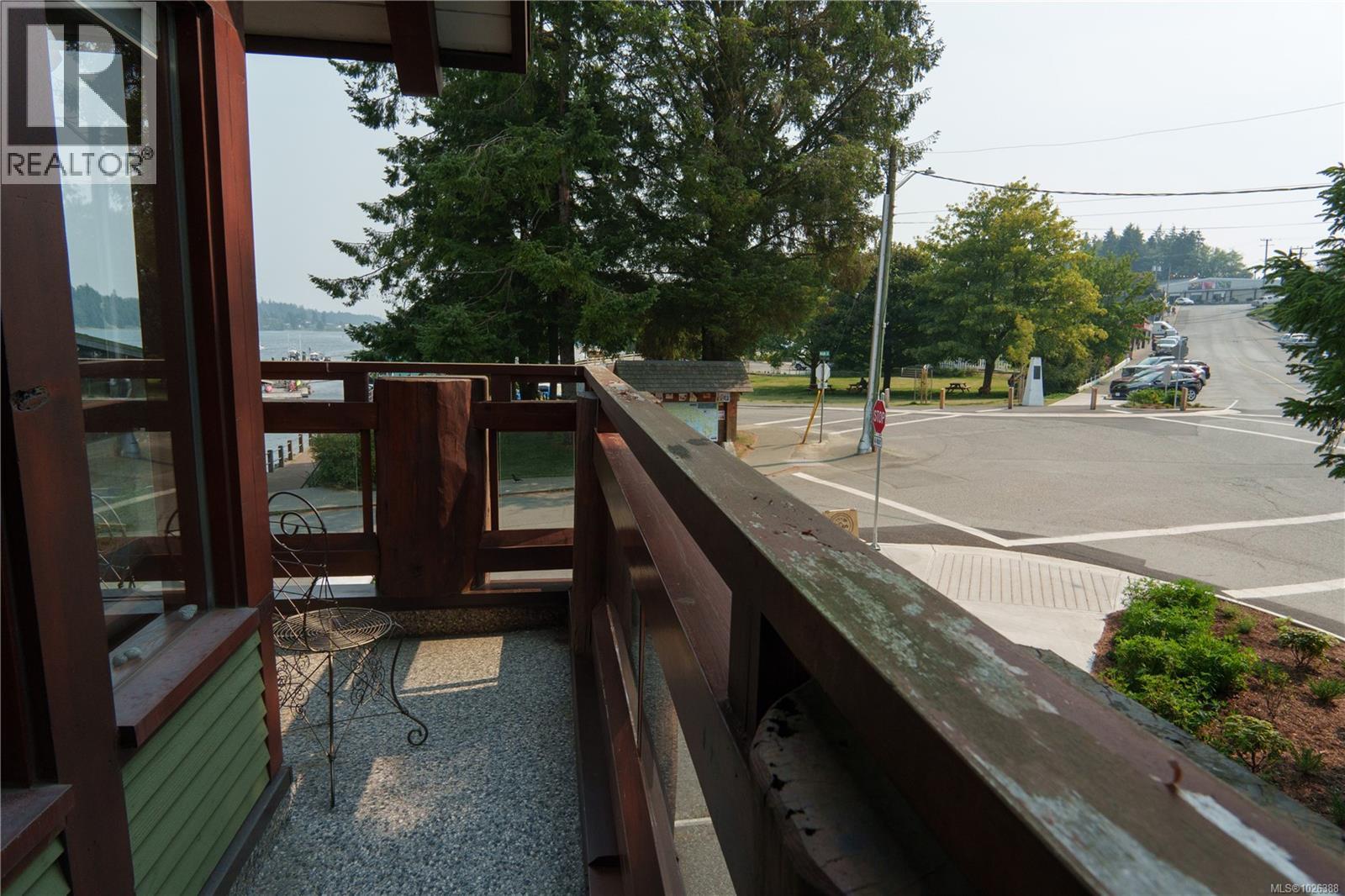 206 1645 Cedar Rd, Ucluelet