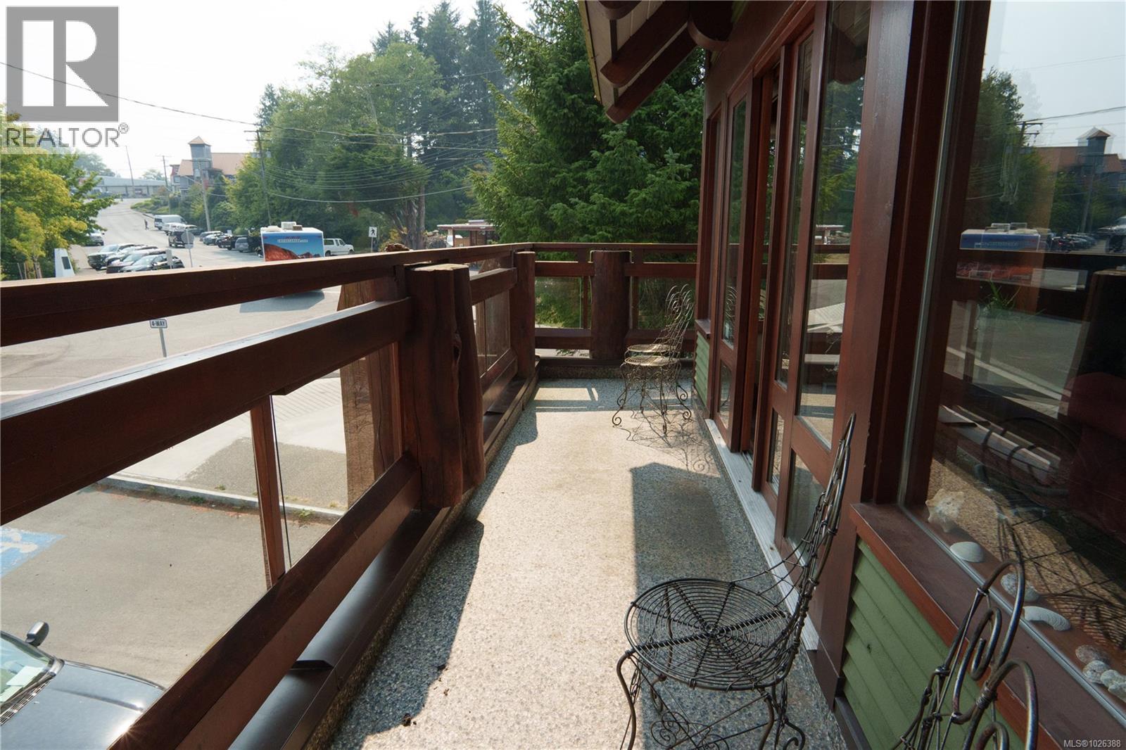 206 1645 Cedar Rd, Ucluelet