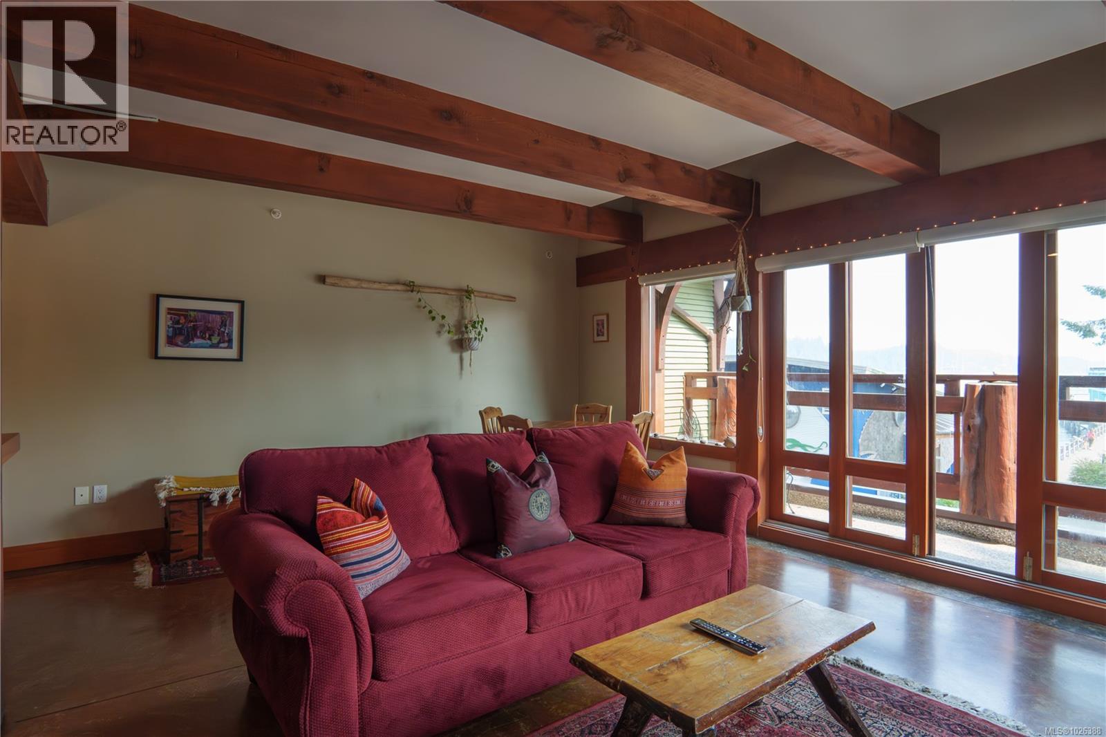 206 1645 Cedar Rd, Ucluelet