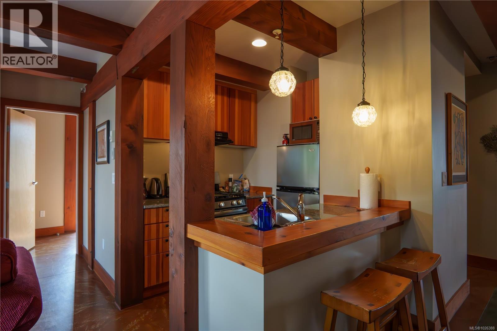 206 1645 Cedar Rd, Ucluelet