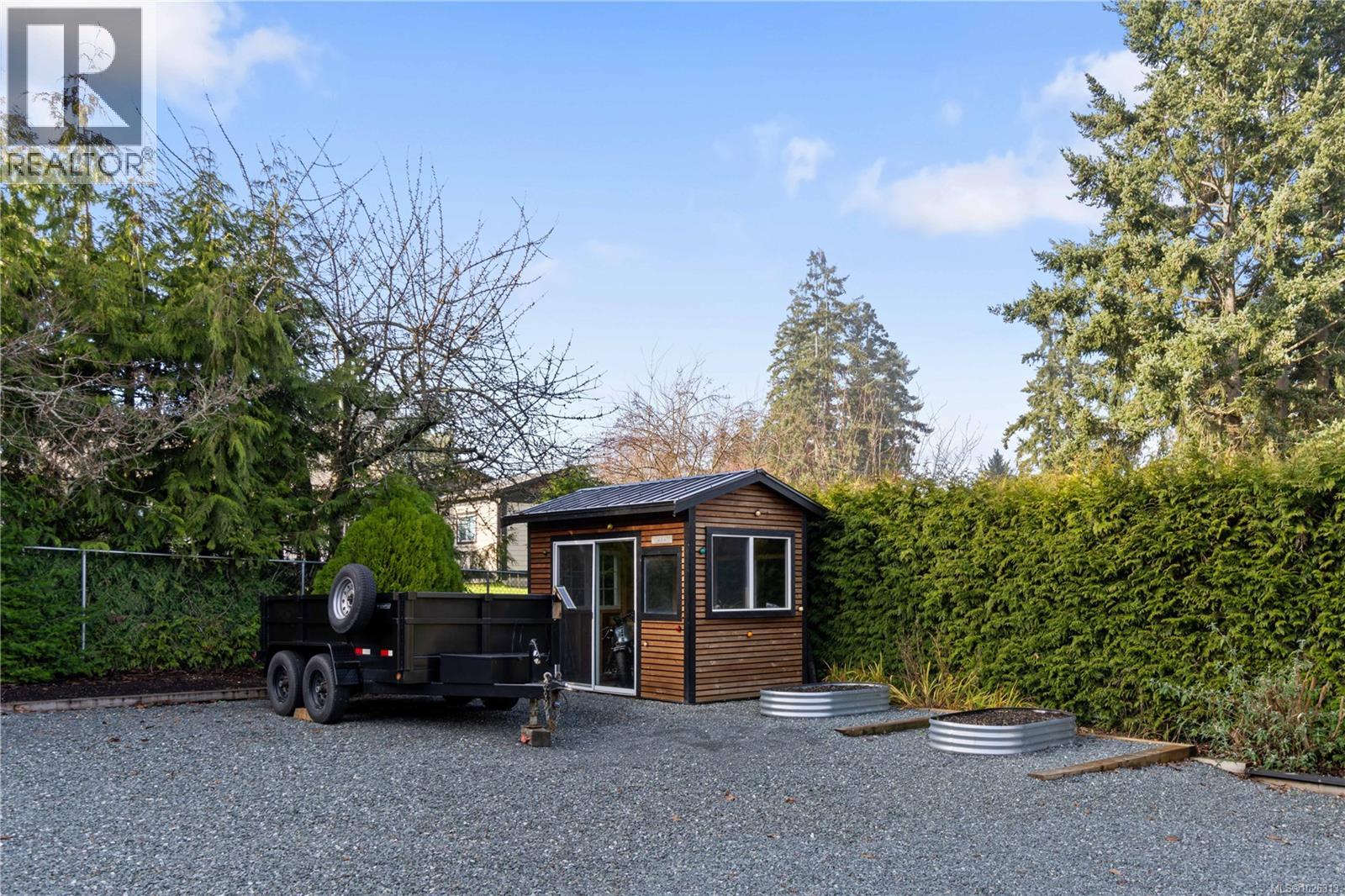 674 Hawthorne Rise, Parksville