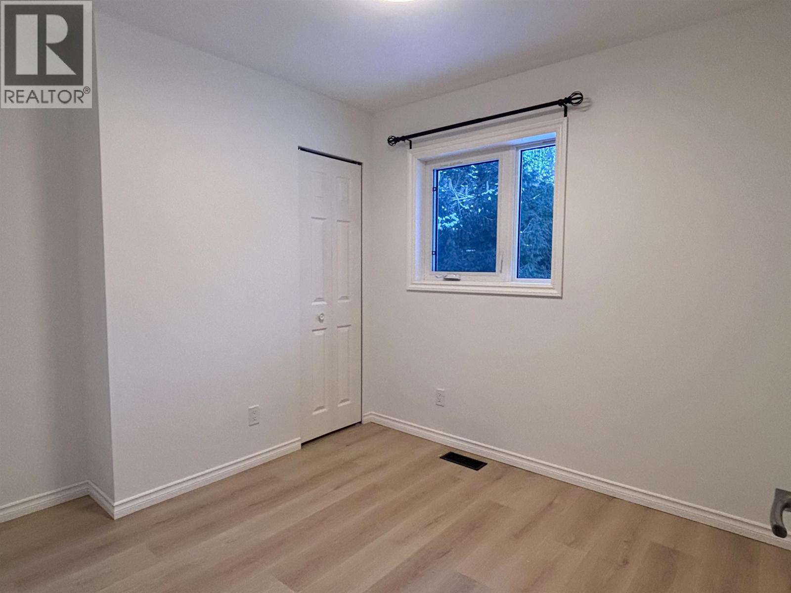 1463 MAPLE Street, Terrace