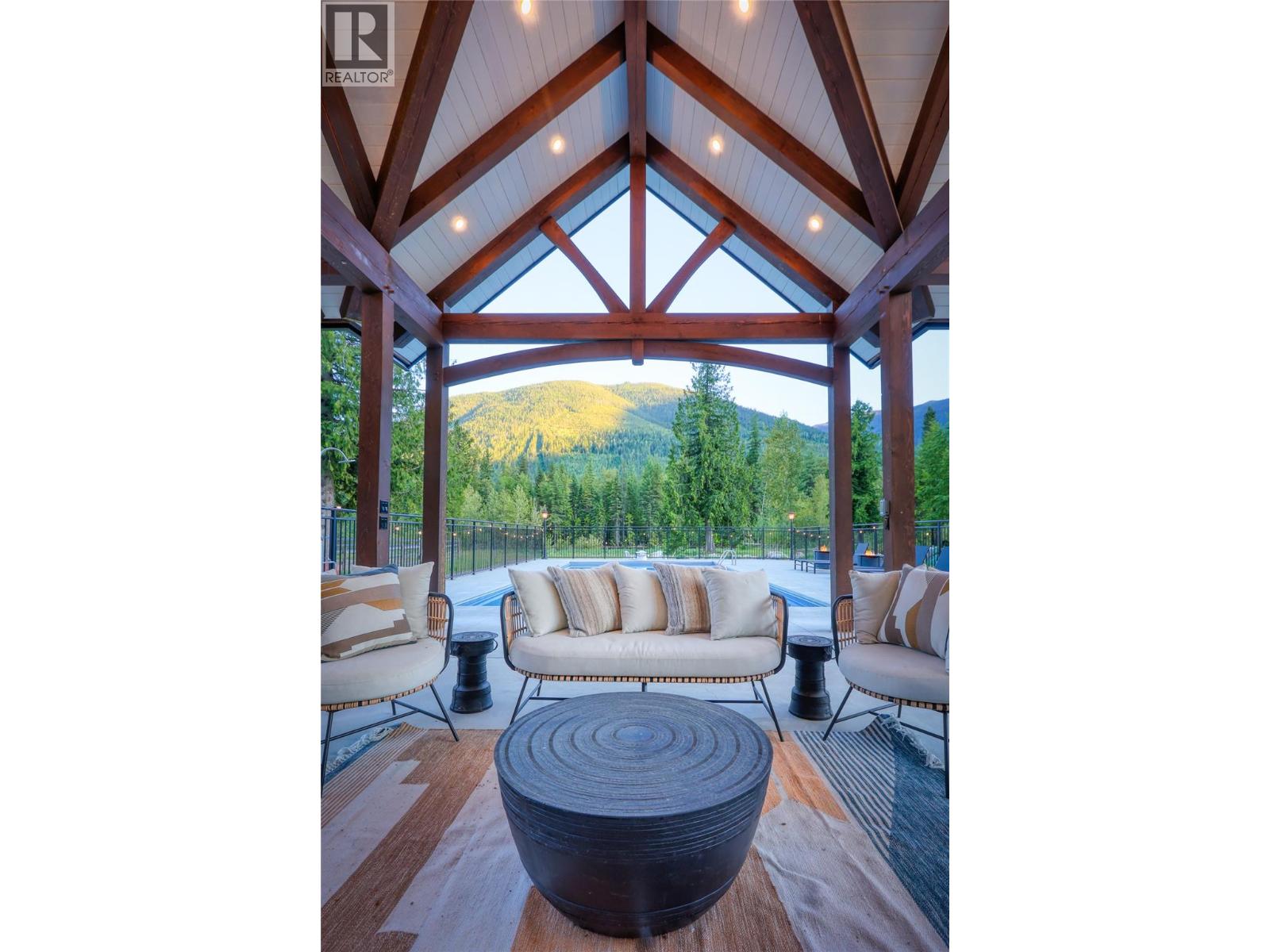  3290 Little Slocan South Road, Winlaw