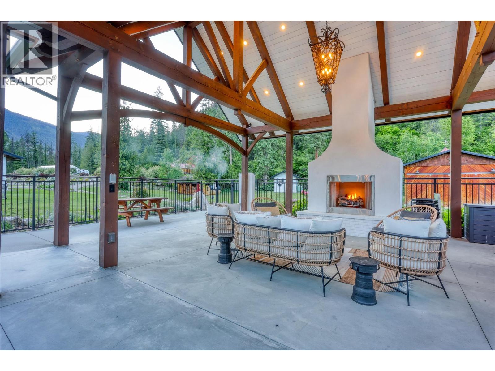  3290 Little Slocan South Road, Winlaw