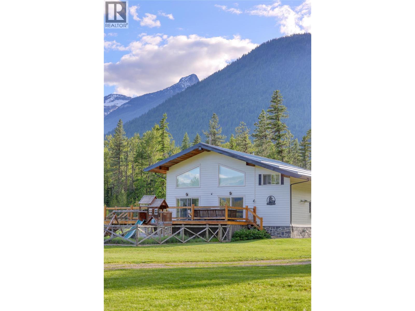  3290 Little Slocan South Road, Winlaw