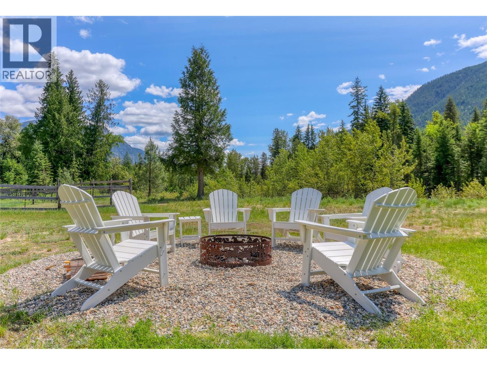  3290 Little Slocan South Road, Winlaw