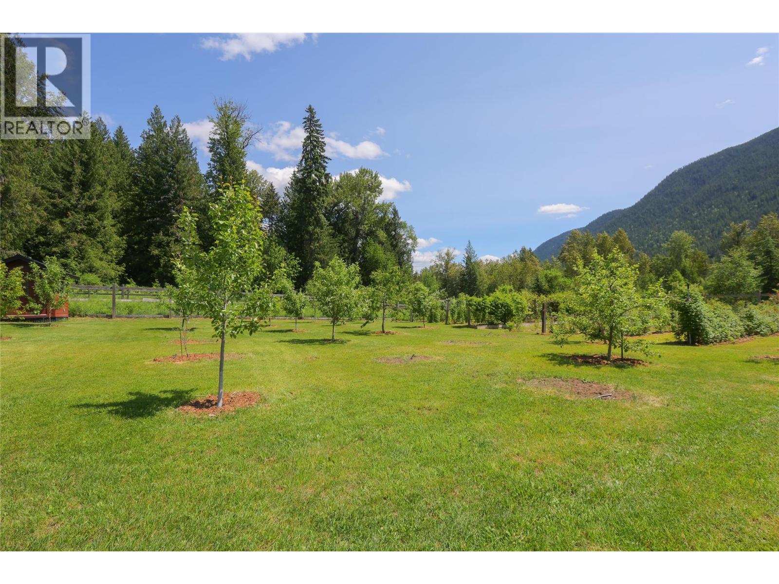  3290 Little Slocan South Road, Winlaw