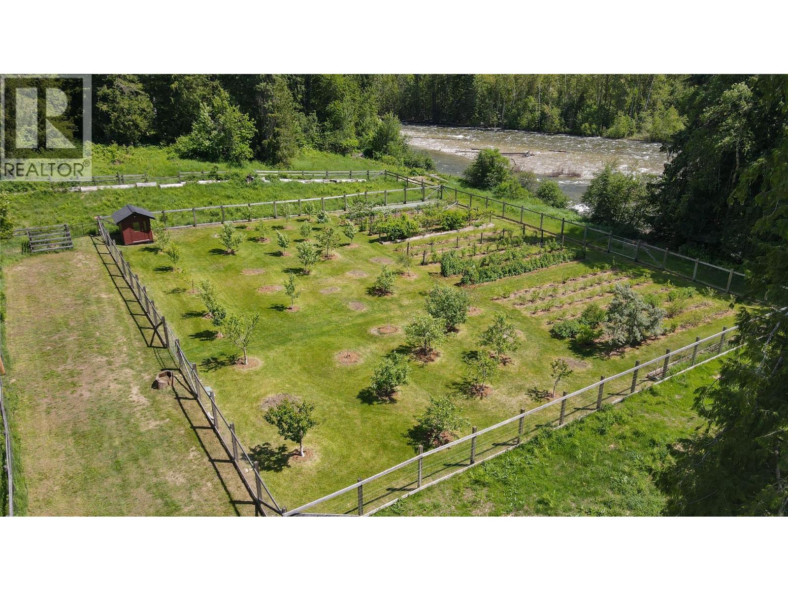  3290 Little Slocan South Road, Winlaw