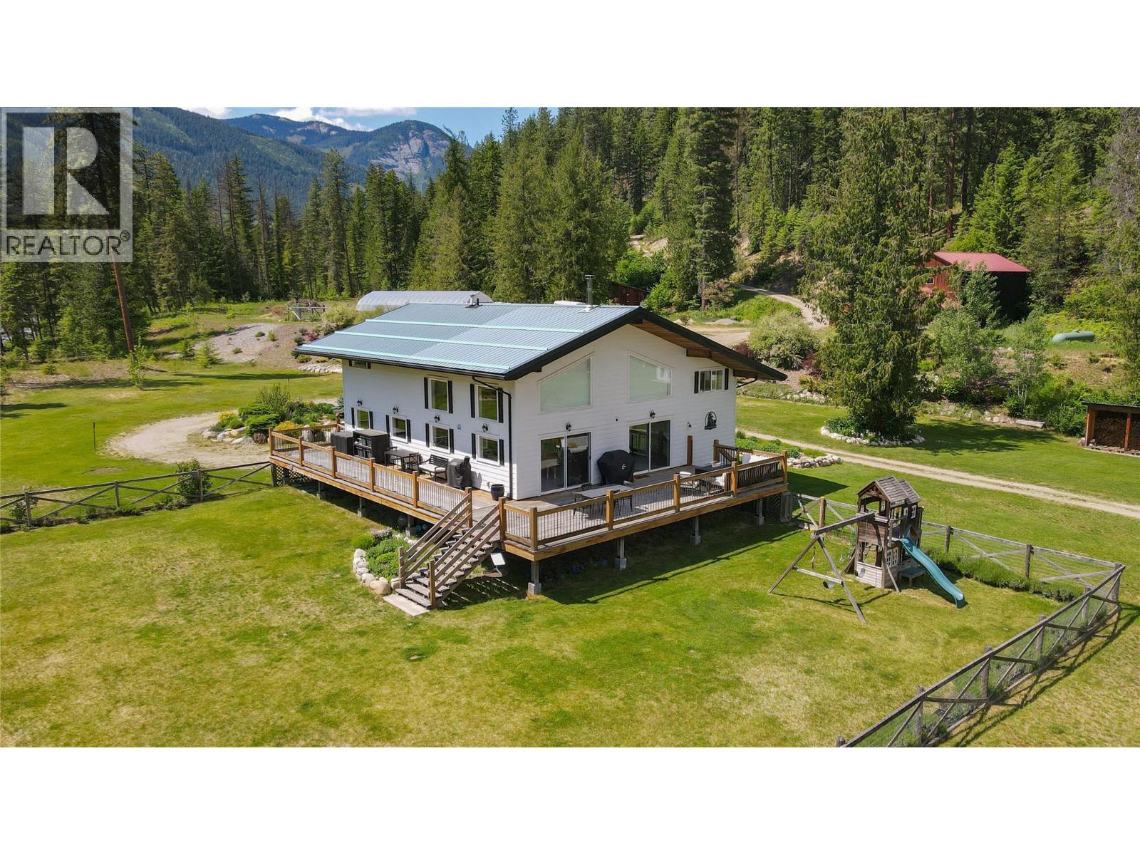  3290 Little Slocan South Road, Winlaw