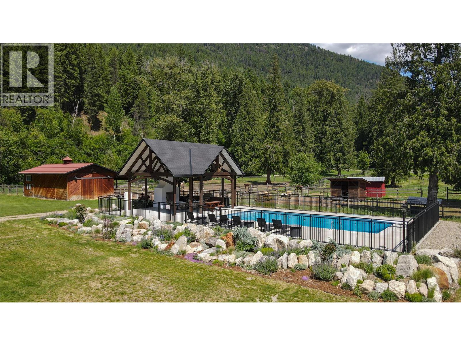  3290 Little Slocan South Road, Winlaw