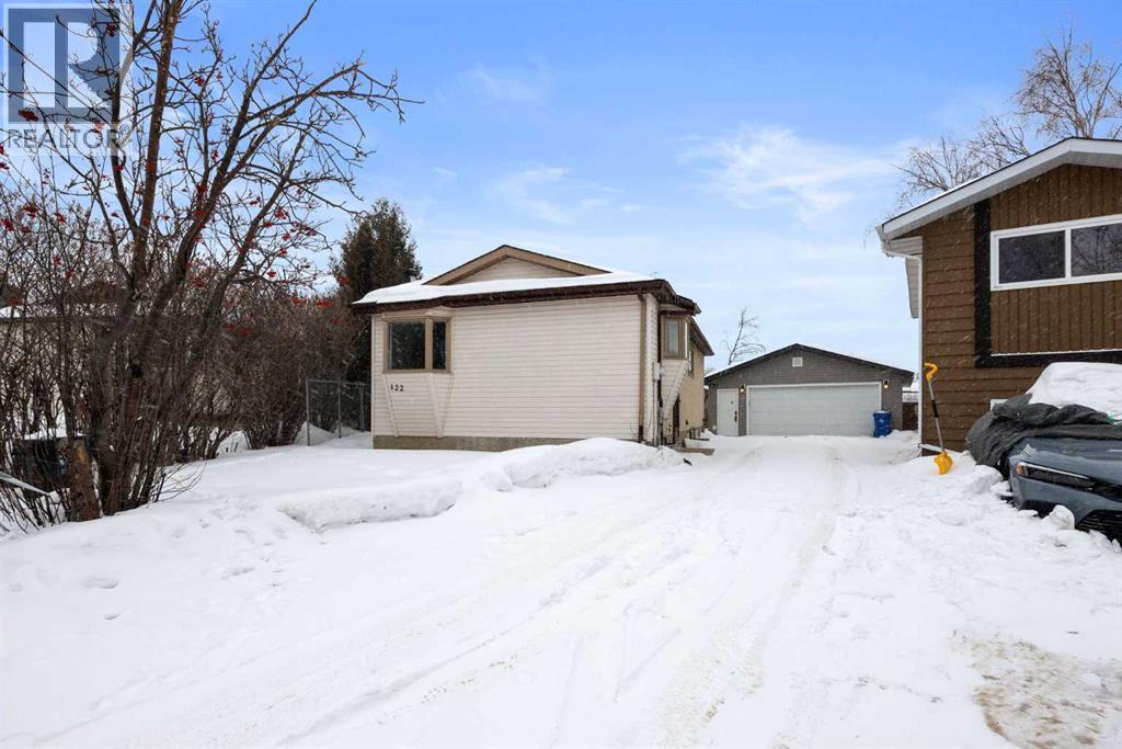 122 Maclaren Bay, Fort McMurray