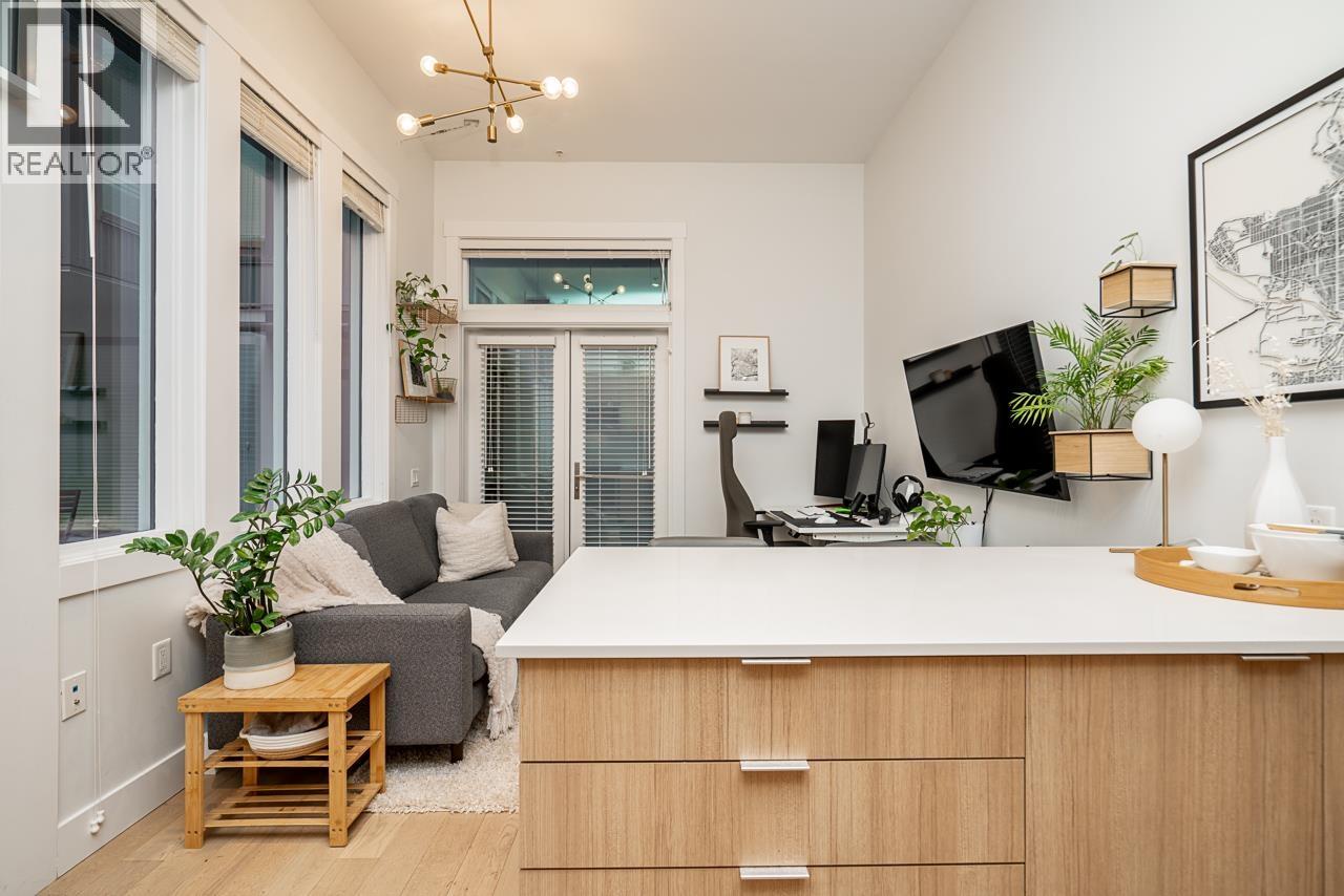 533 E 16 AVENUE - Photo 3 of 28, Vancouver, British Columbia